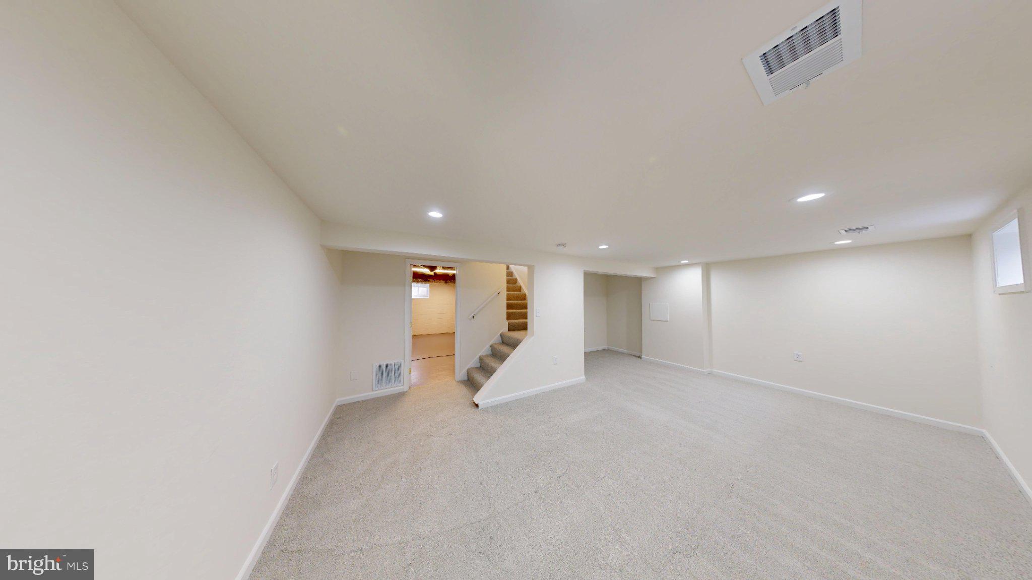 SHADY GROVE VILLAGE - Residential