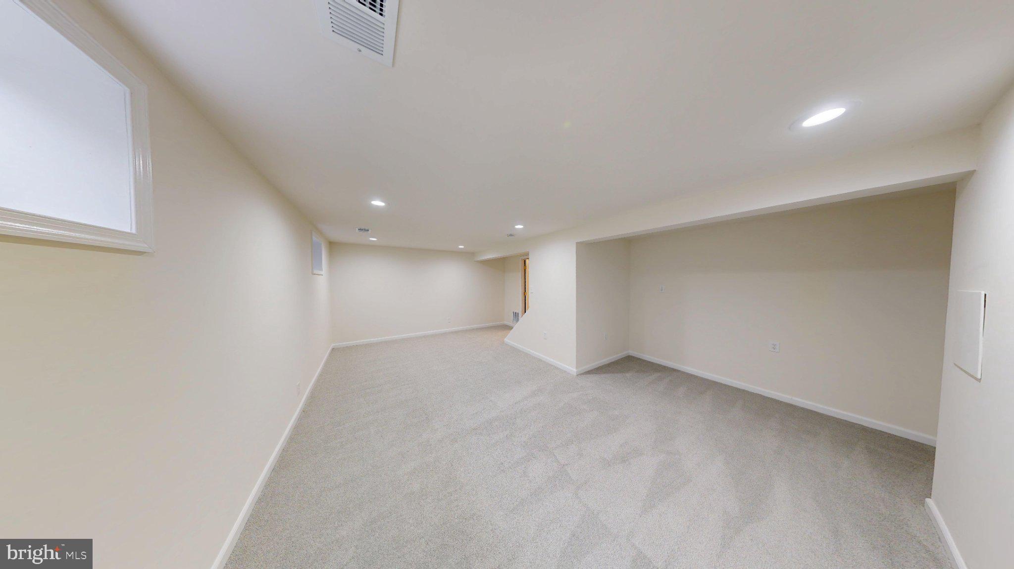 SHADY GROVE VILLAGE - Residential