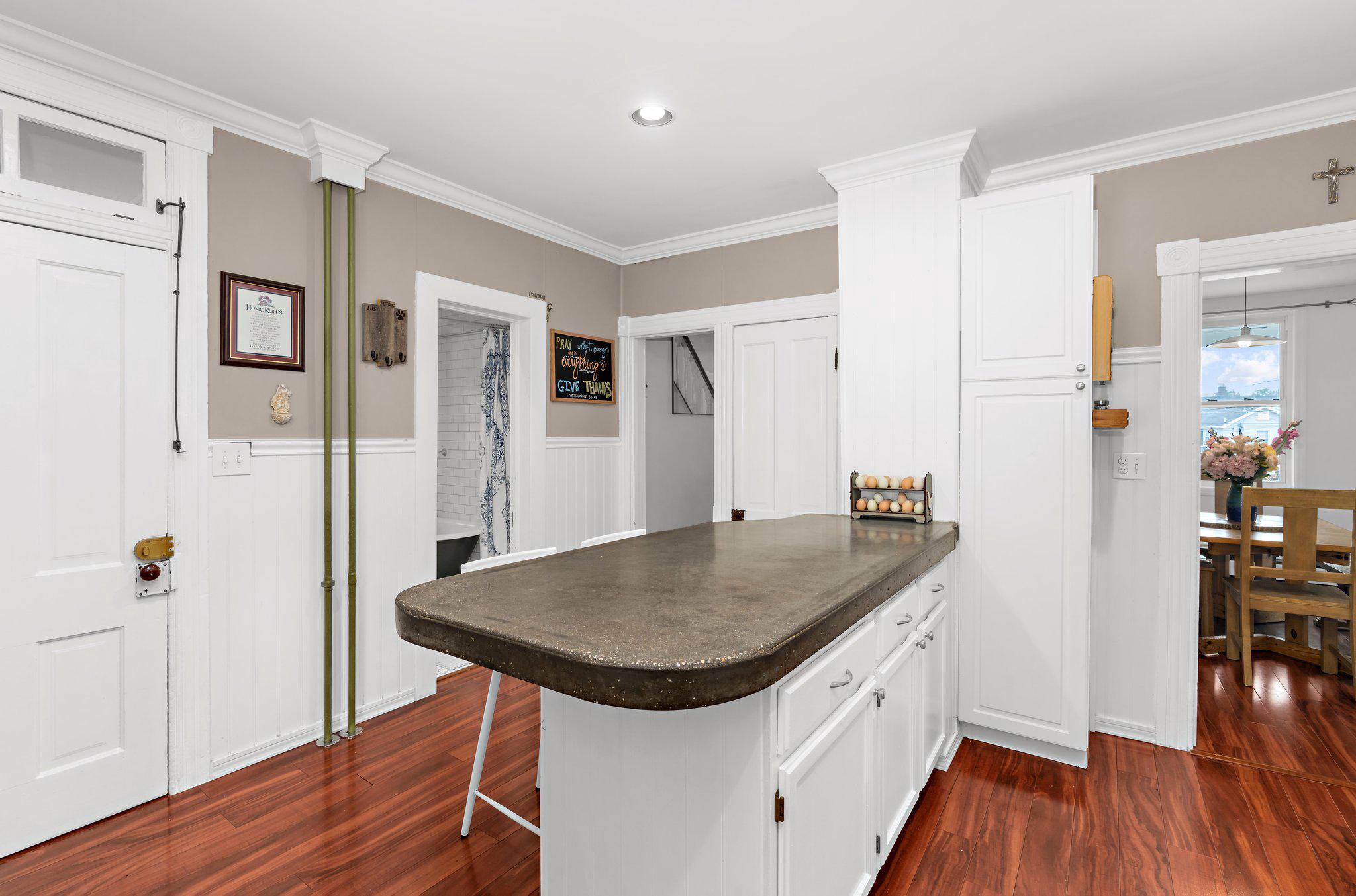 CATONSVILLE - Residential