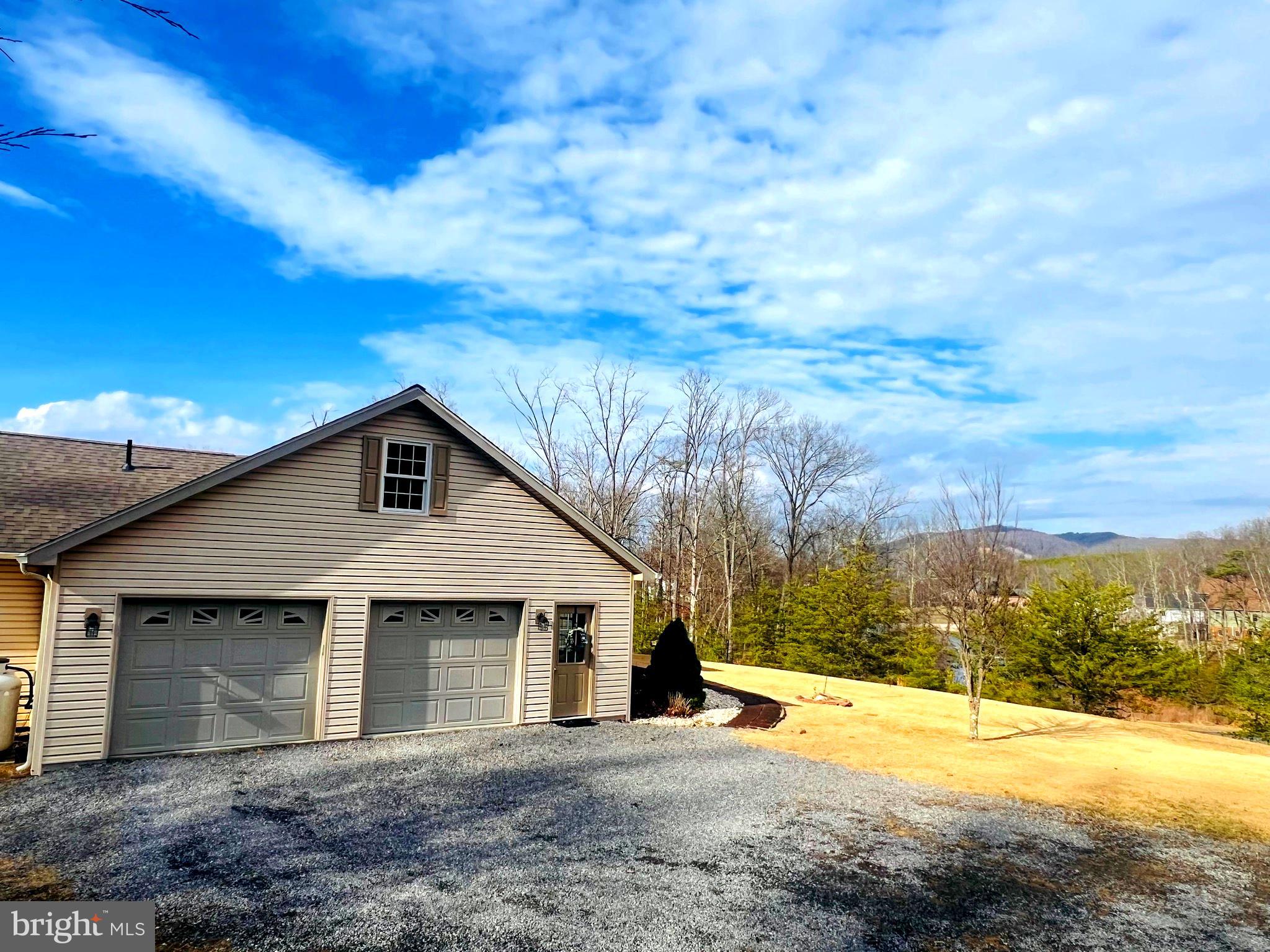 LAKEWOOD - Residential