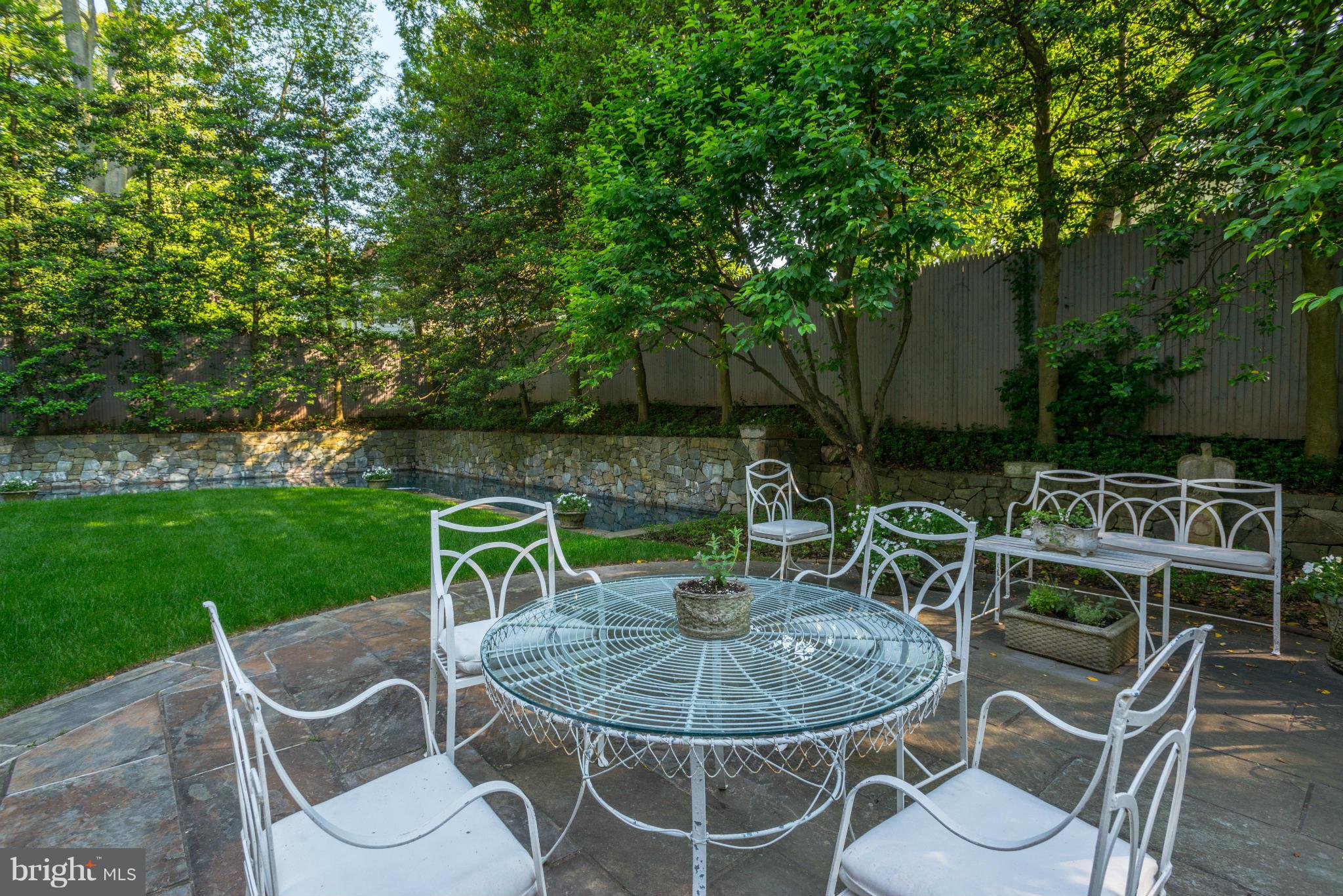SPRING VALLEY - Residential