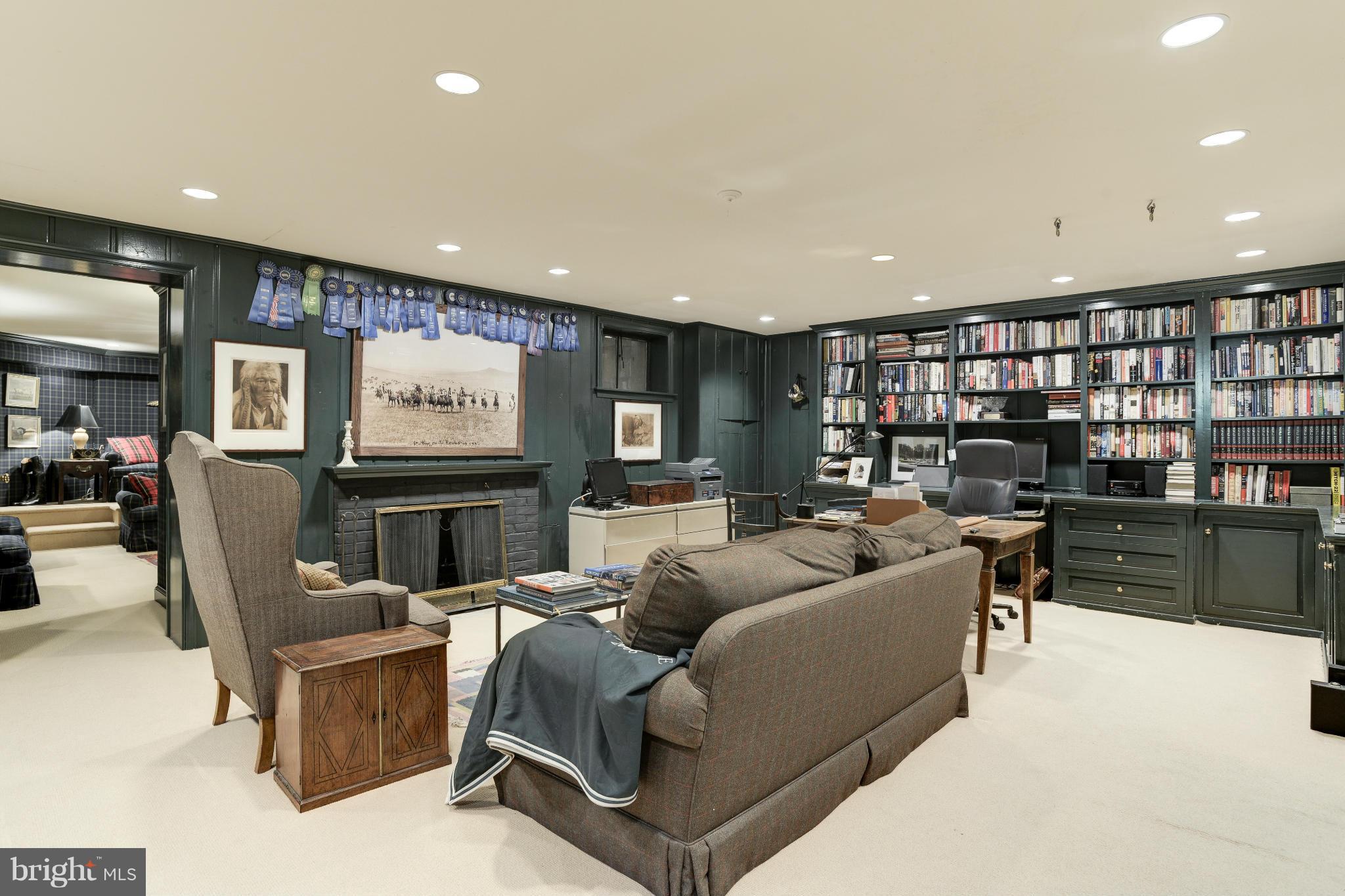 SPRING VALLEY - Residential