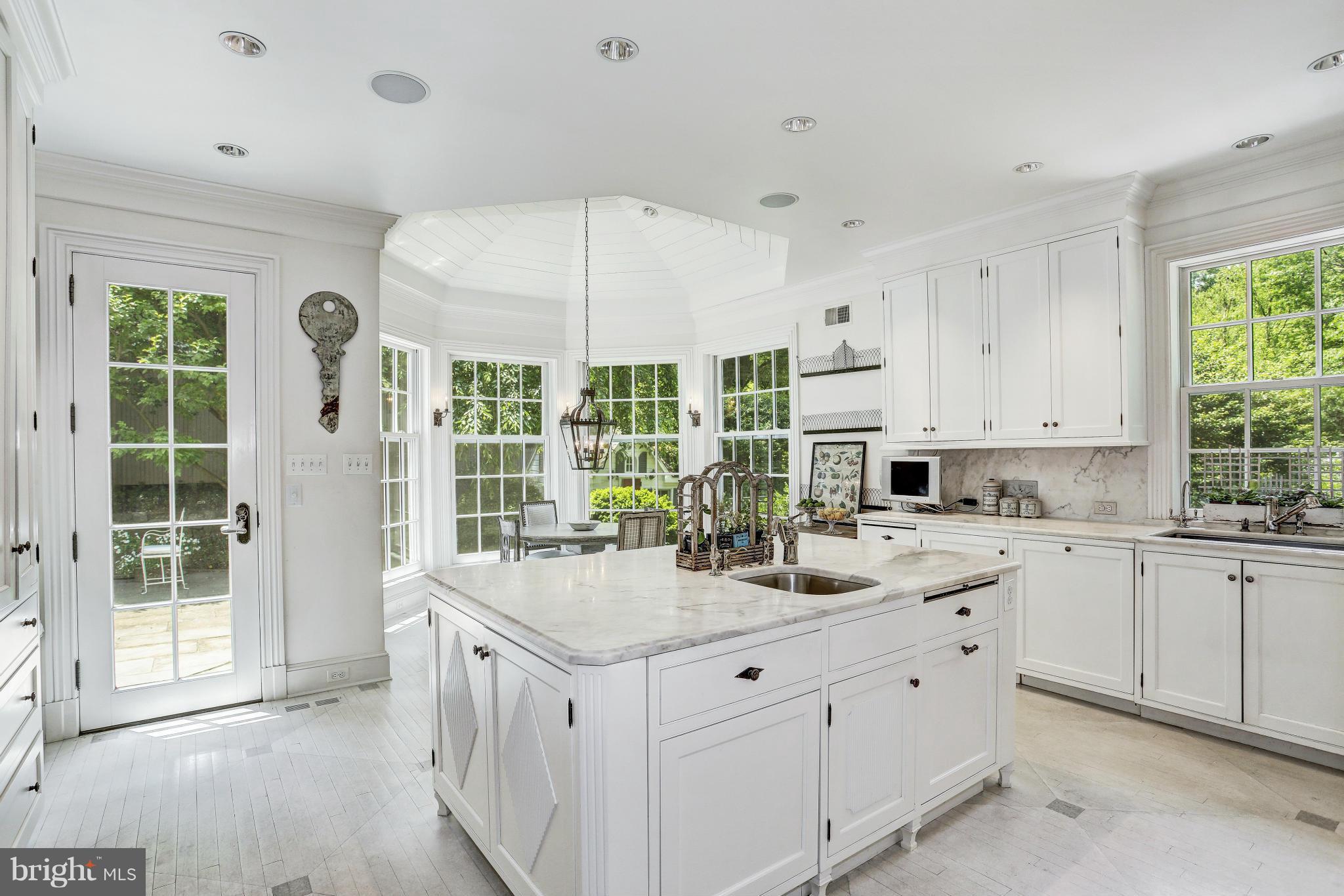 SPRING VALLEY - Residential