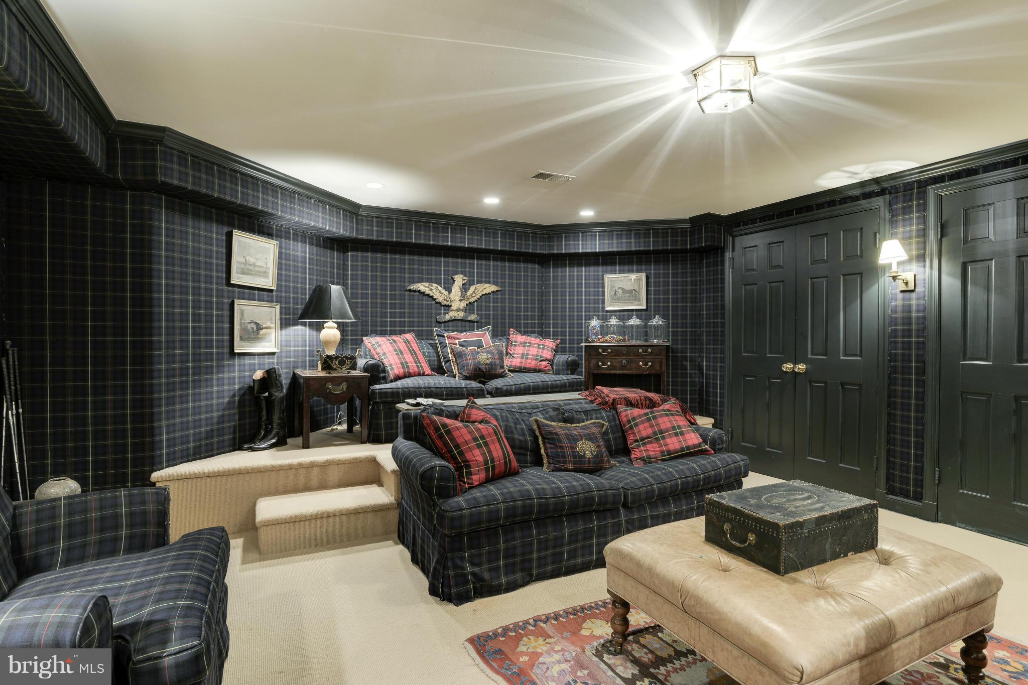 SPRING VALLEY - Residential