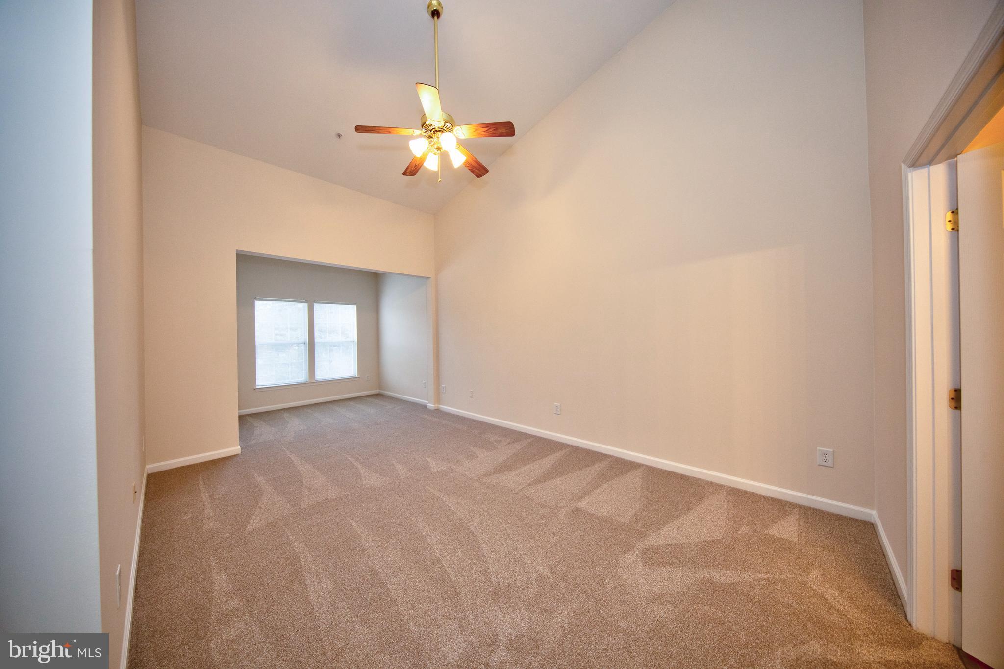 KINGS CROSSING - Residential