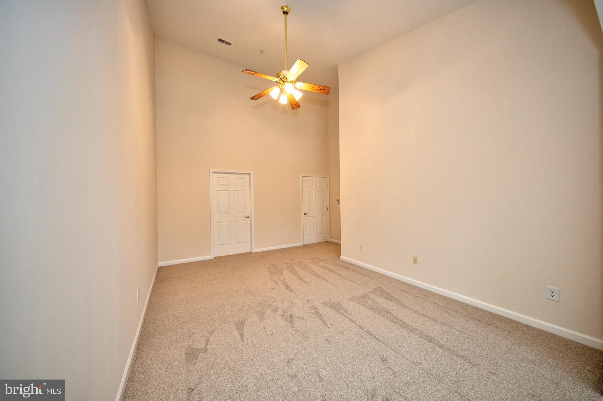 KINGS CROSSING - Residential