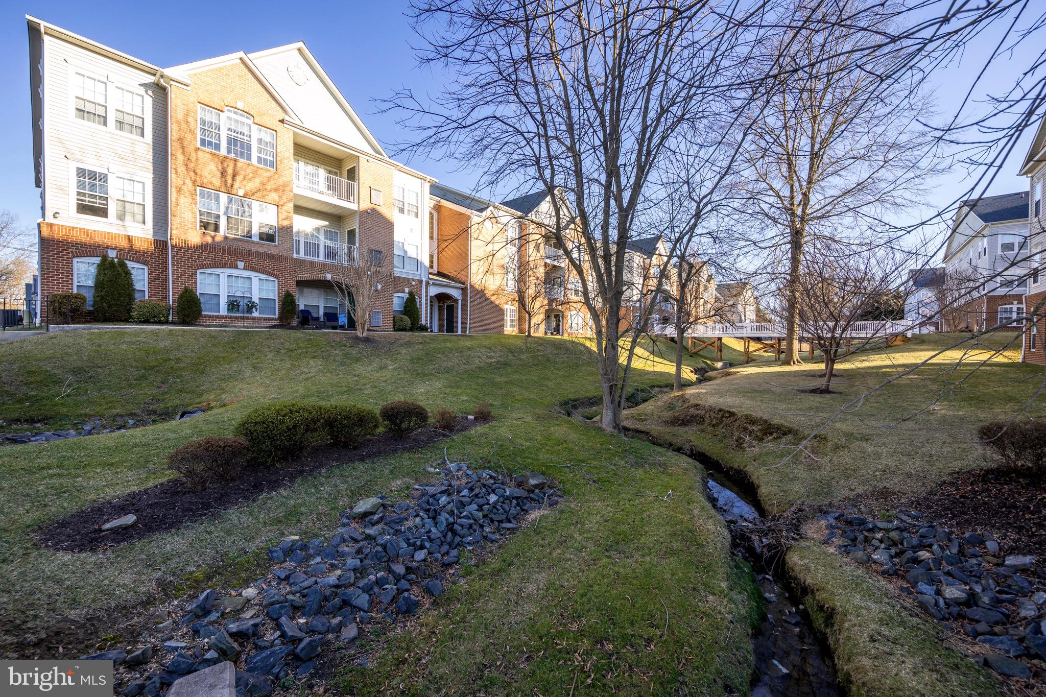 KINGS CROSSING - Residential