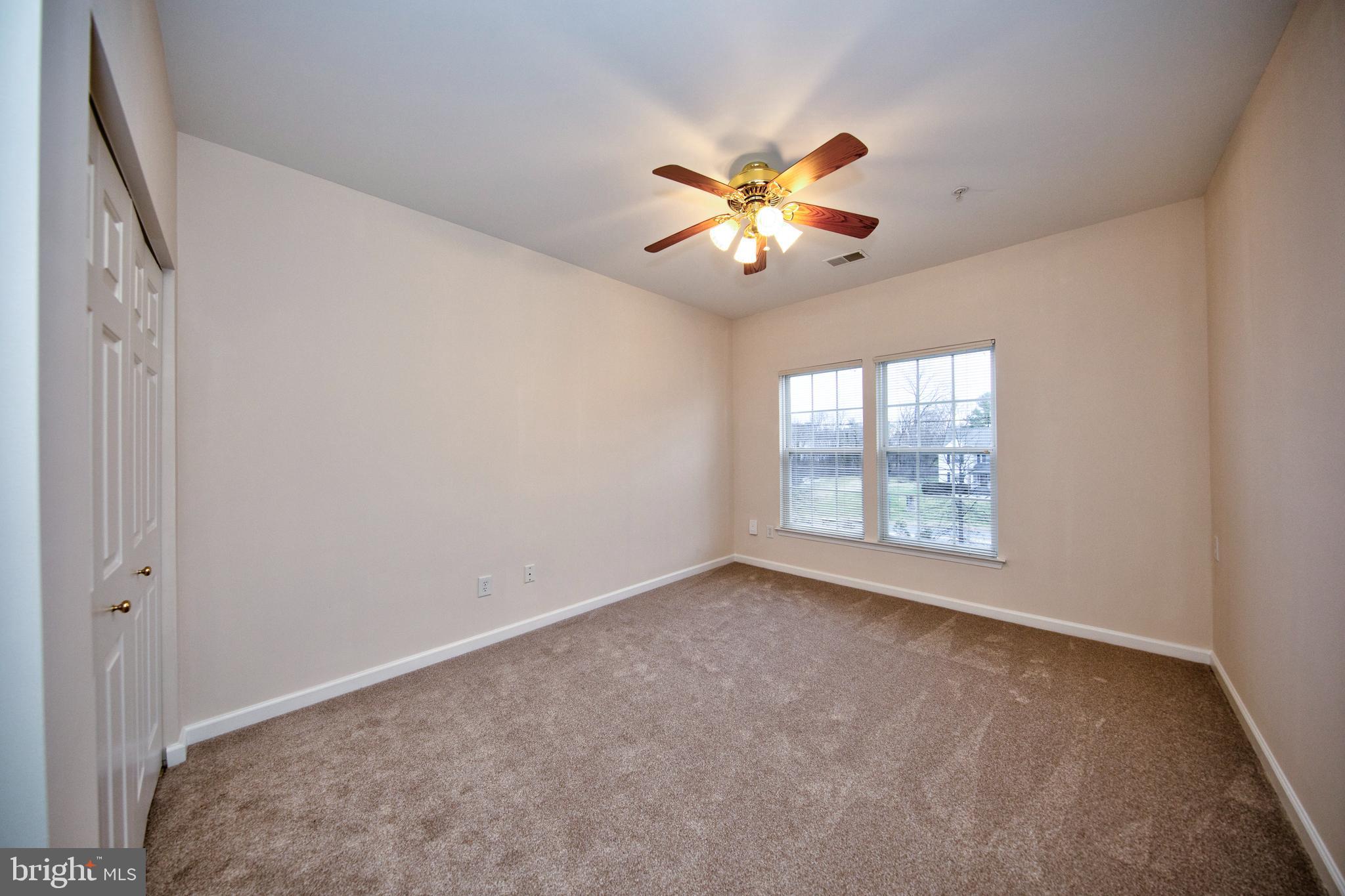 KINGS CROSSING - Residential