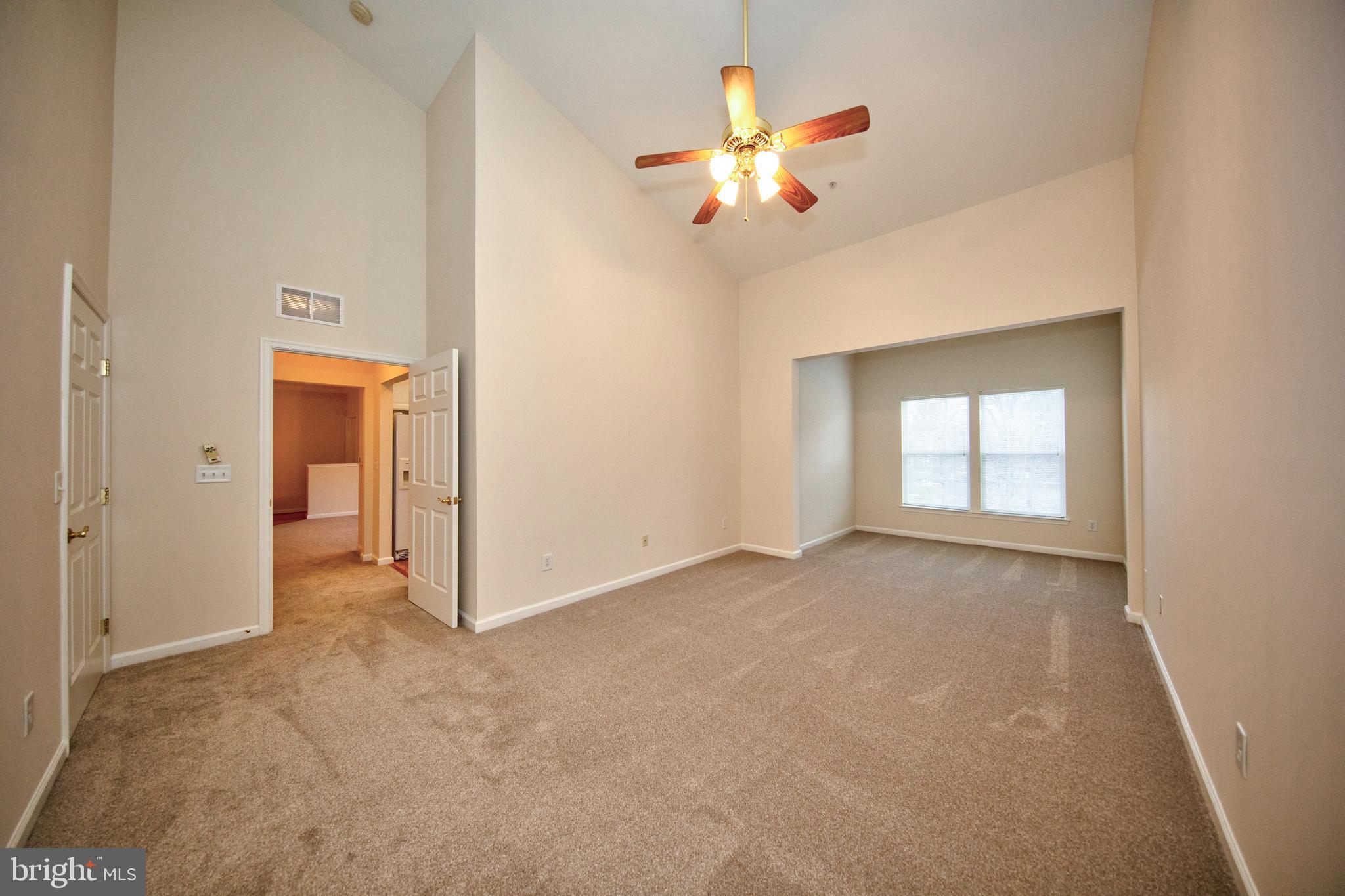 KINGS CROSSING - Residential
