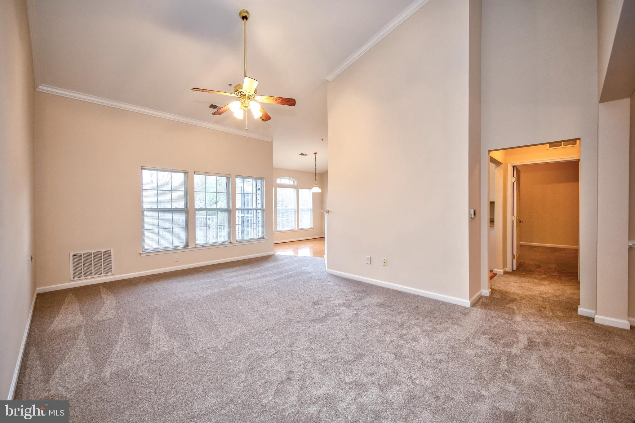 KINGS CROSSING - Residential