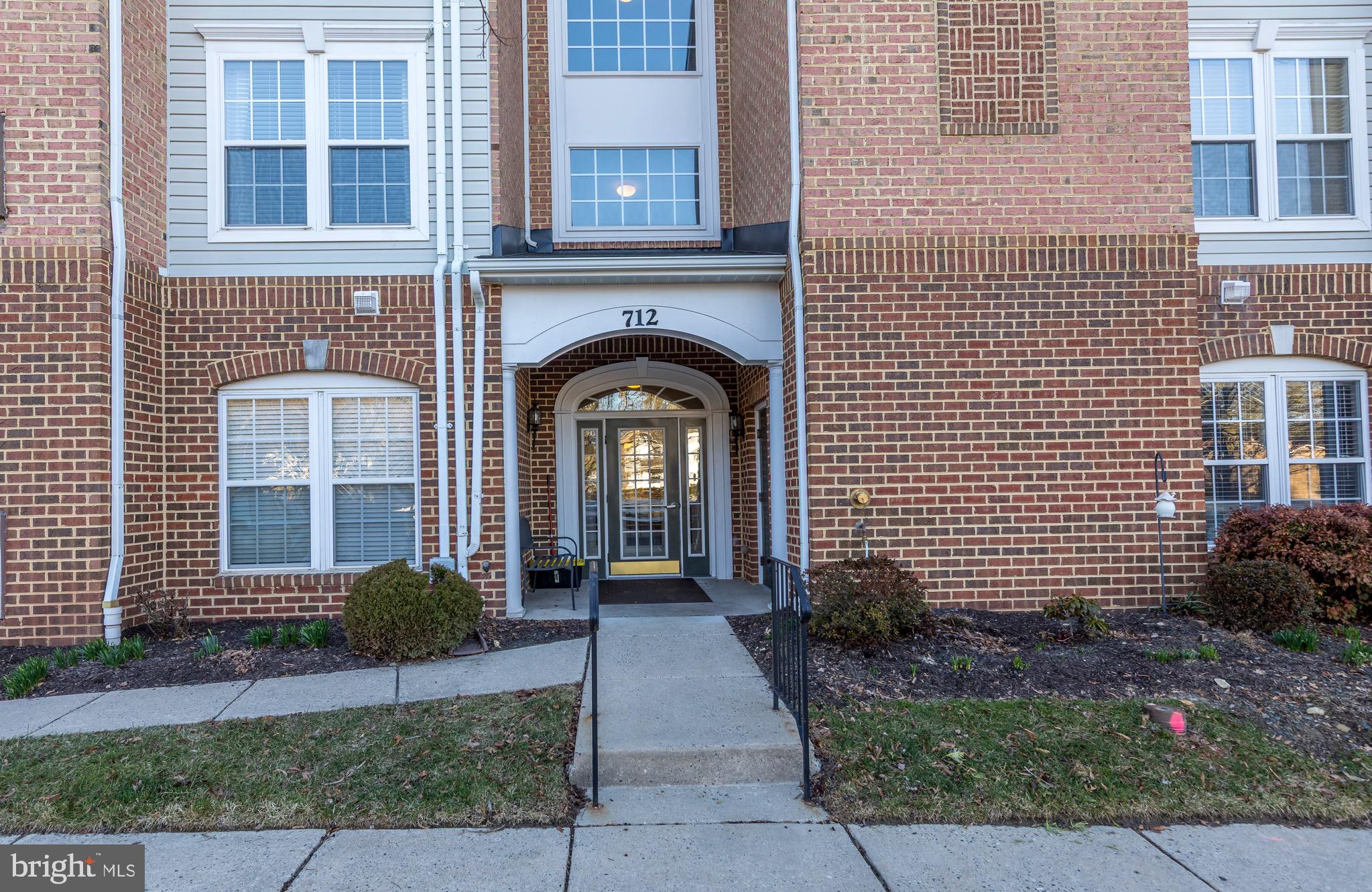 KINGS CROSSING - Residential