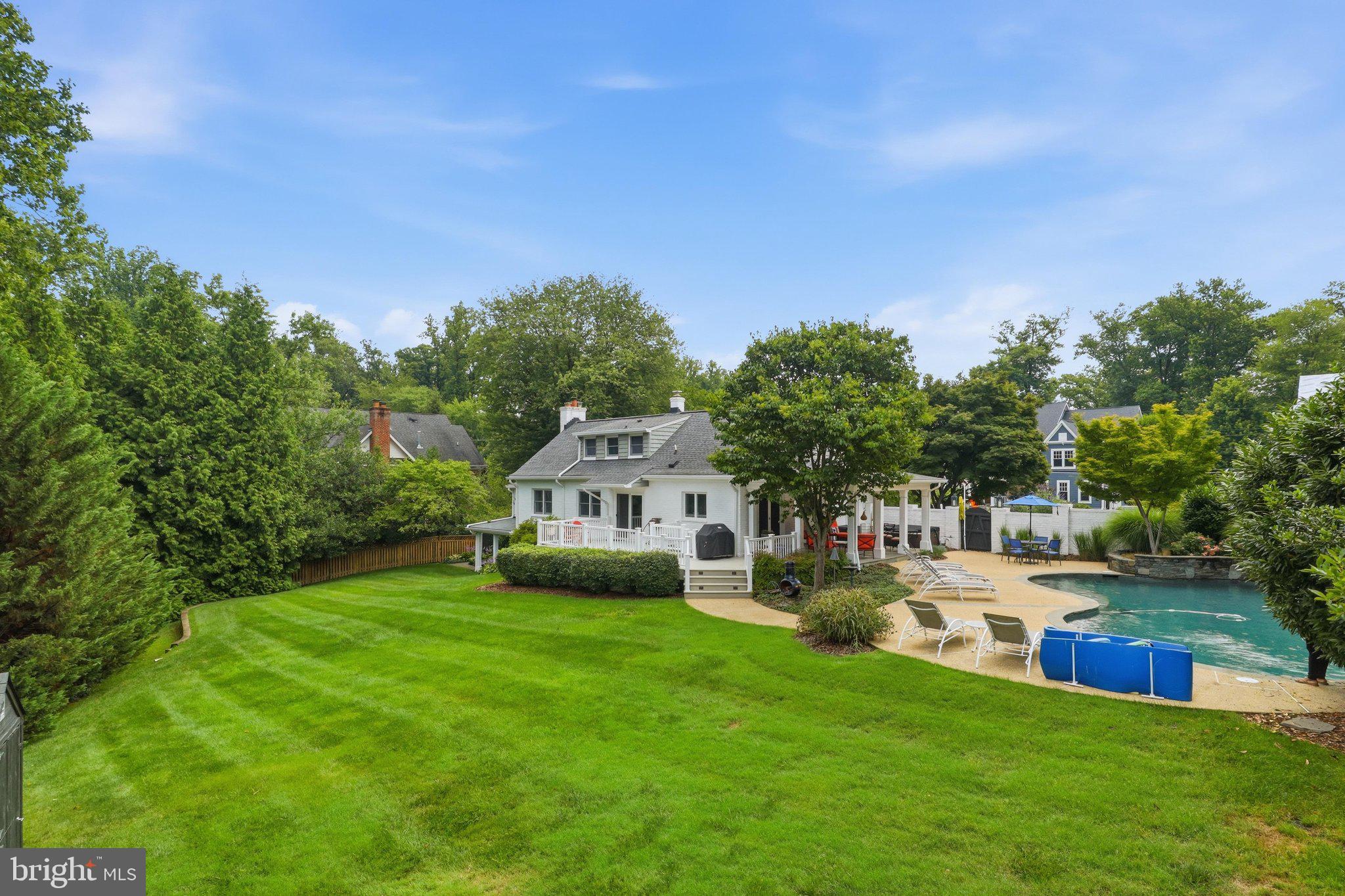 CHESTERBROOK WOODS - Residential