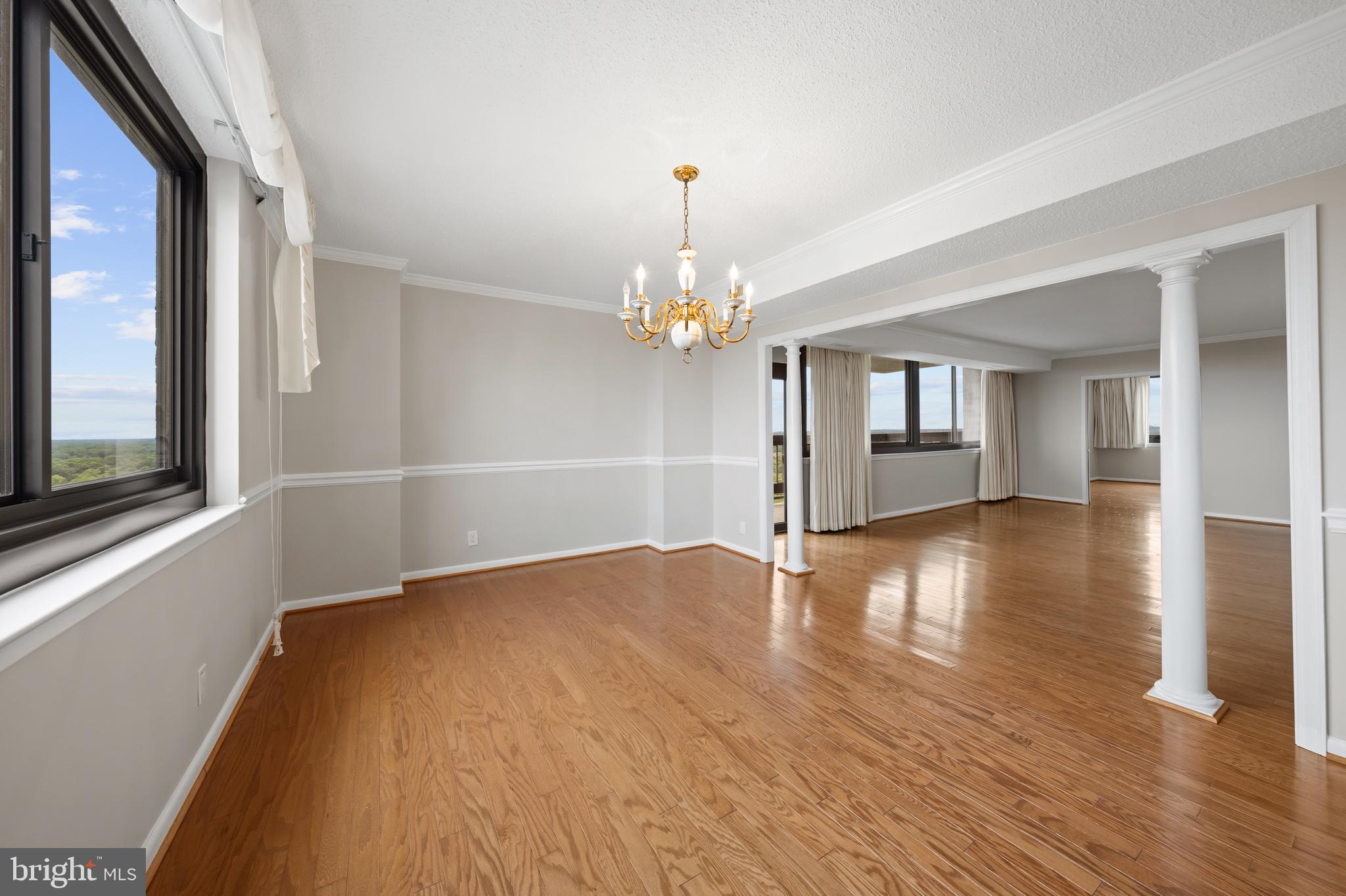 SKYLINE SQUARE CONDO - Residential