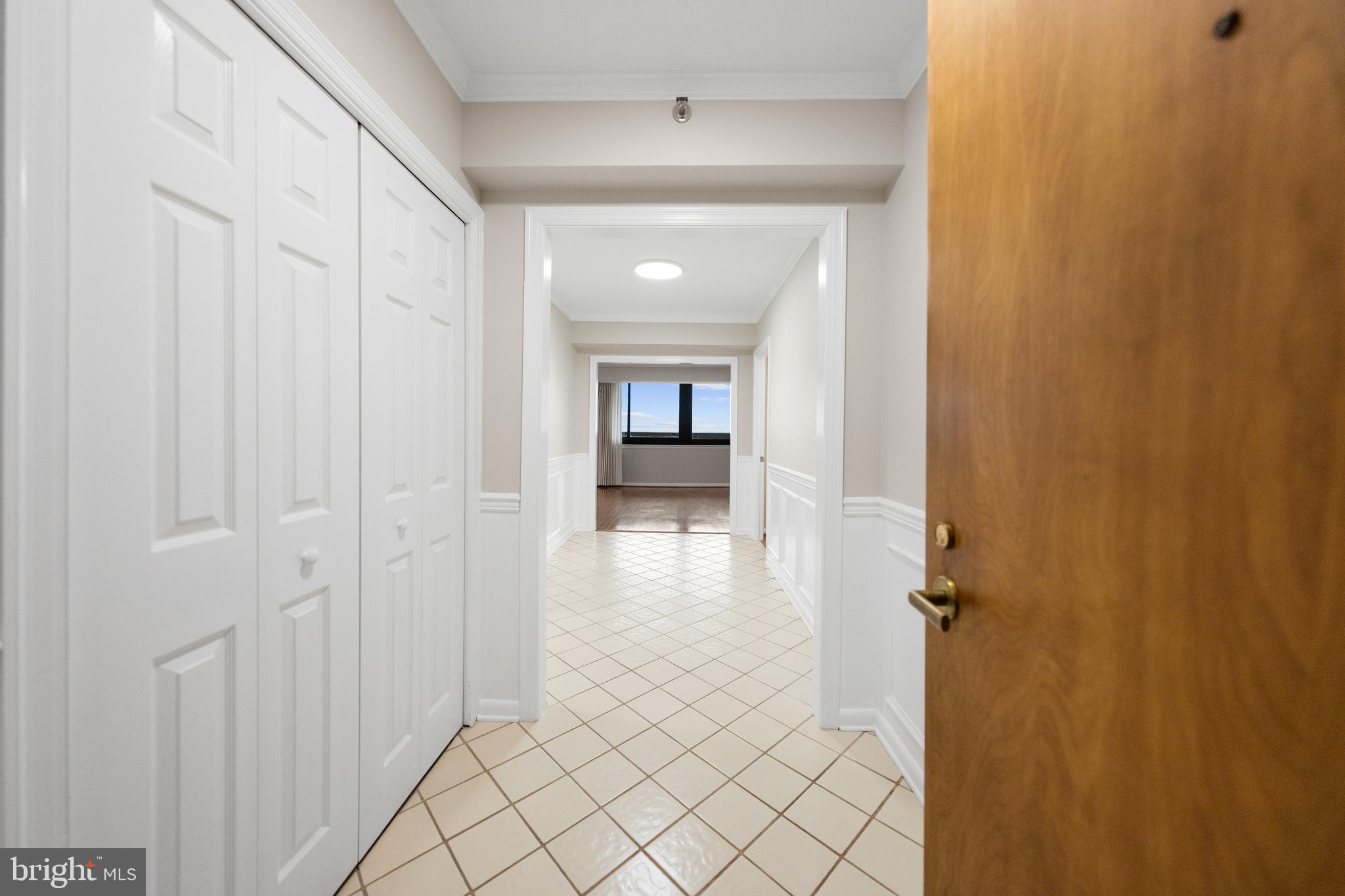 SKYLINE SQUARE CONDO - Residential