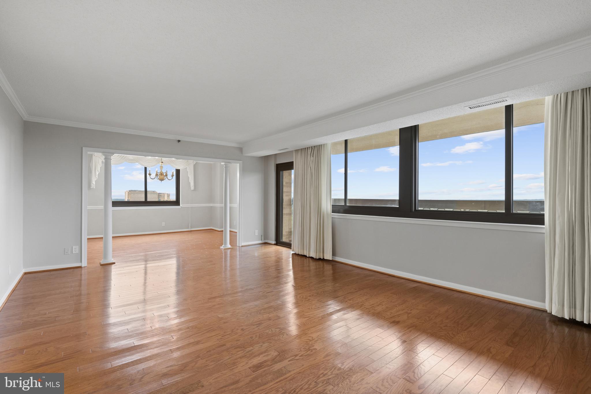 SKYLINE SQUARE CONDO - Residential