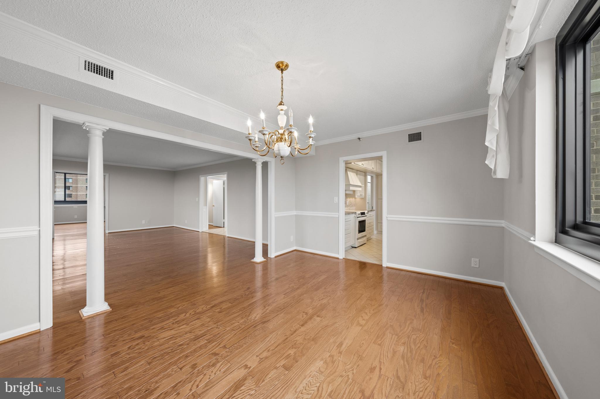 SKYLINE SQUARE CONDO - Residential