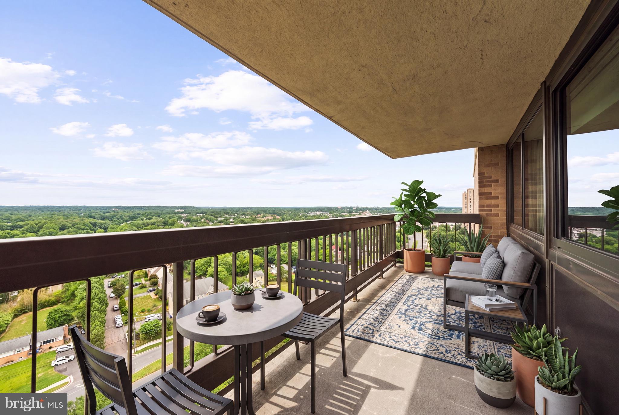 SKYLINE SQUARE CONDO - Residential