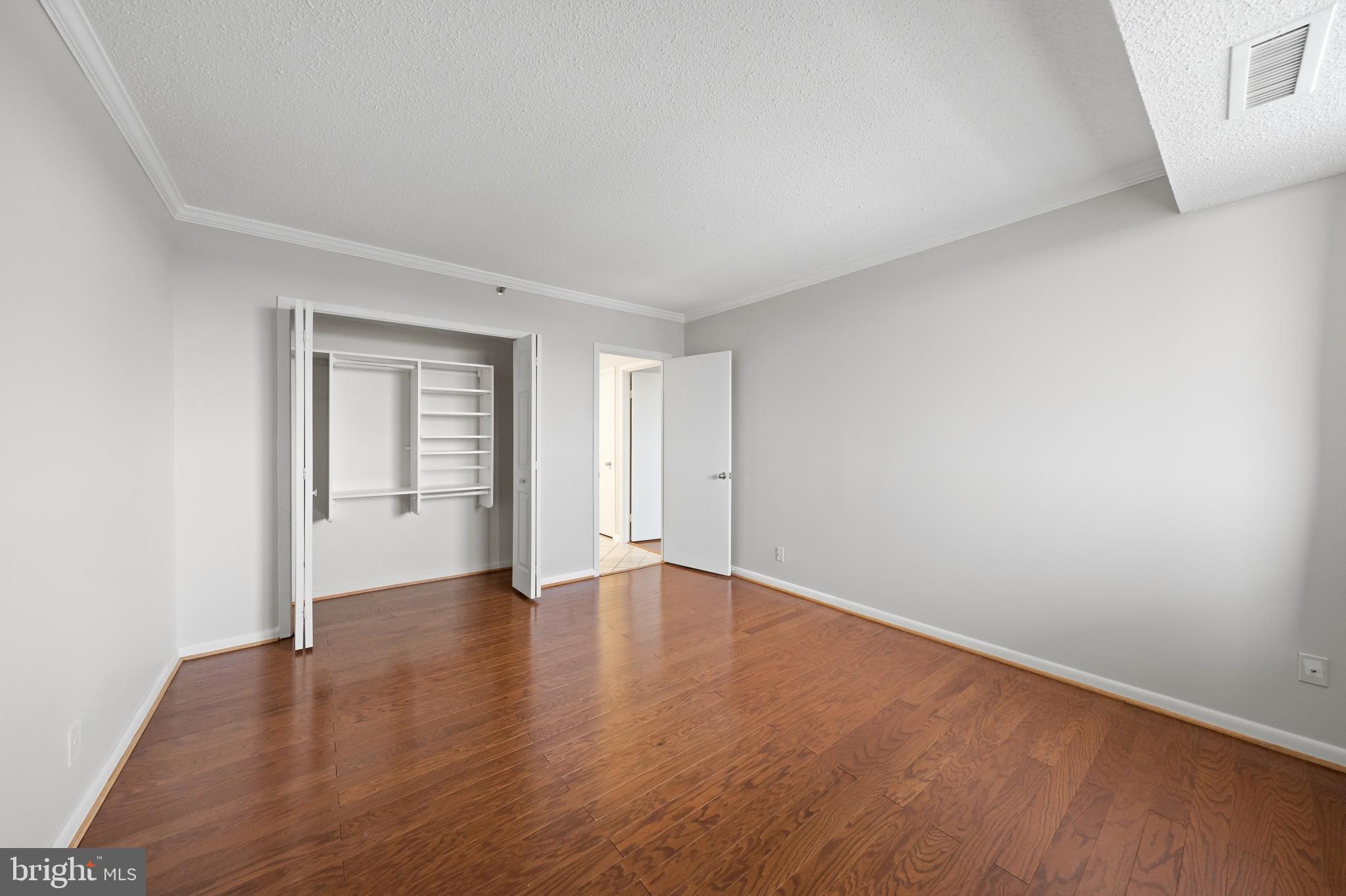 SKYLINE SQUARE CONDO - Residential