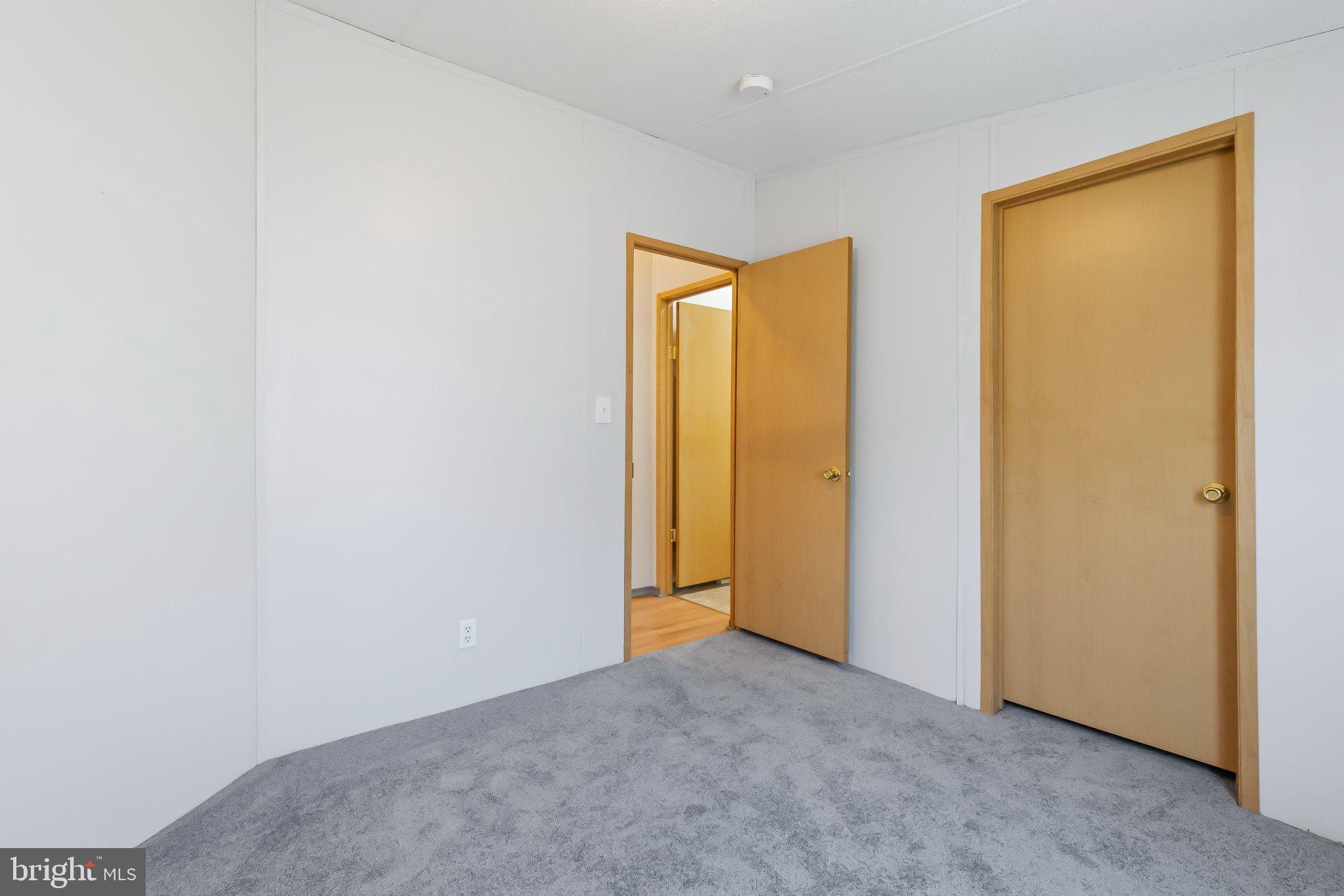 SOUTHLAND HILLS - Residential