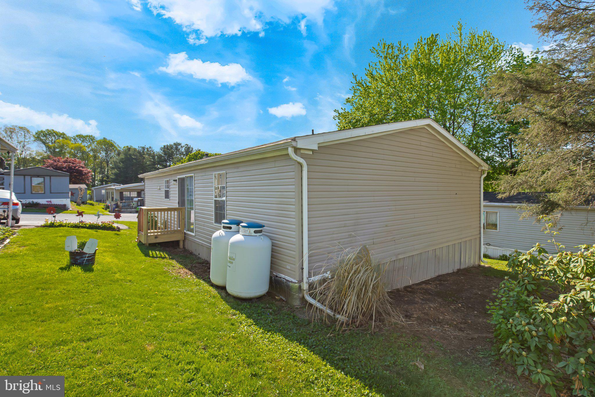 SOUTHLAND HILLS - Residential