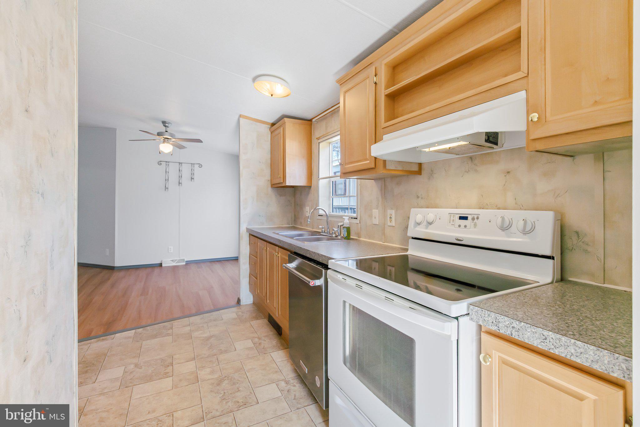 SOUTHLAND HILLS - Residential
