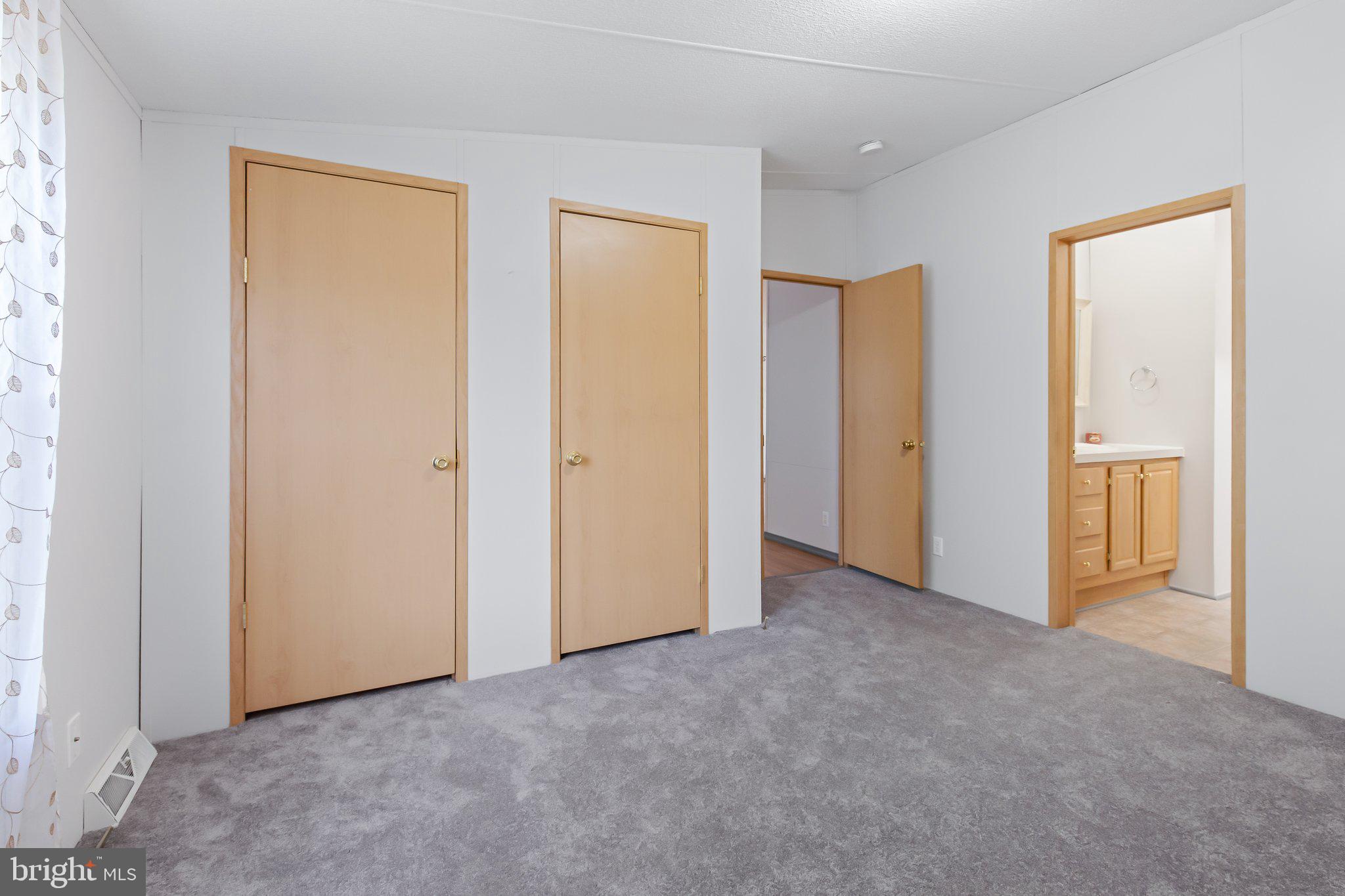 SOUTHLAND HILLS - Residential