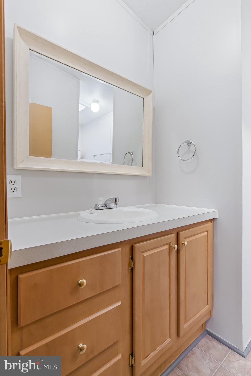 SOUTHLAND HILLS - Residential