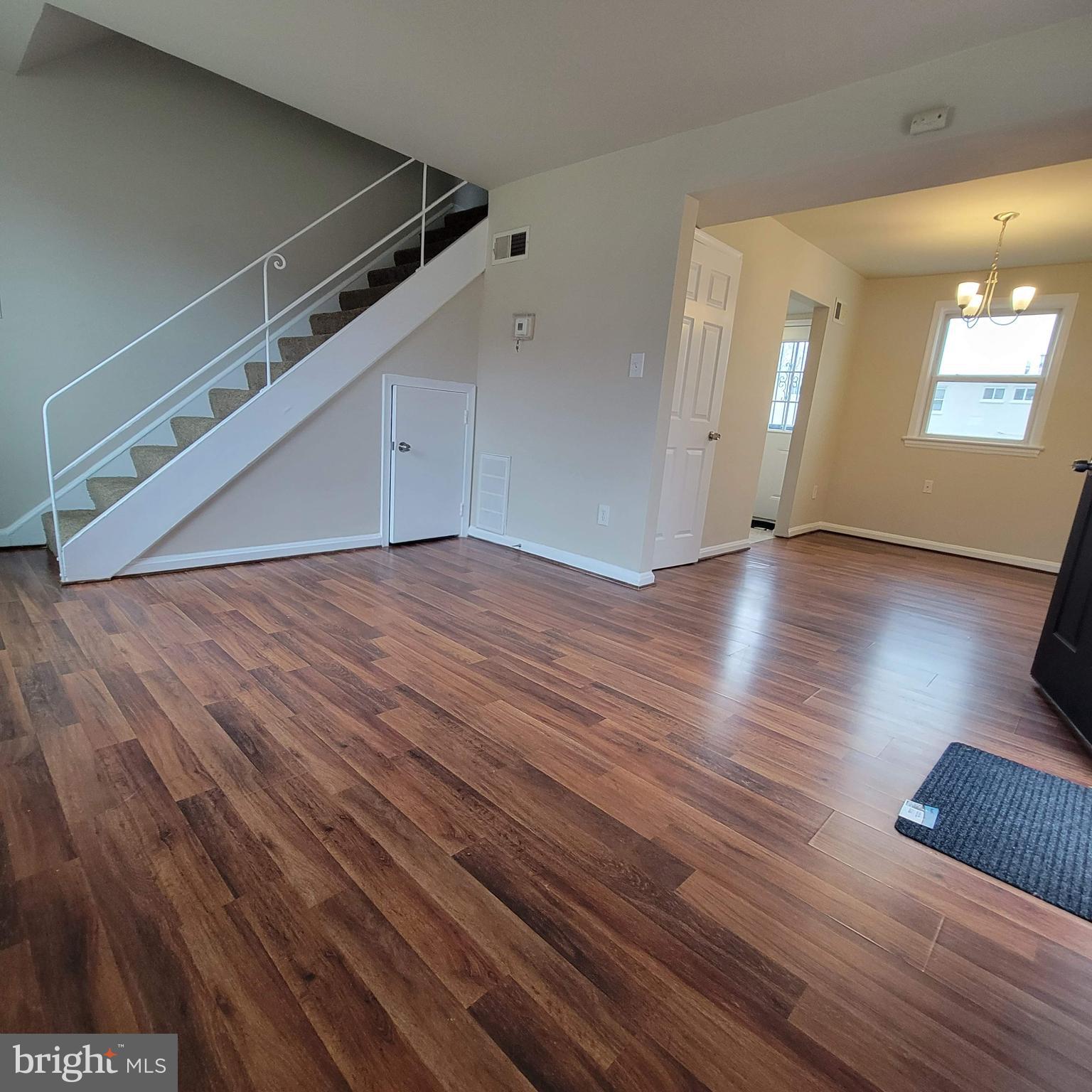 IVERSON COURTS - Residential Lease