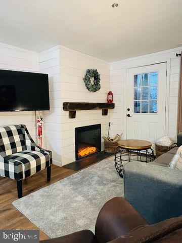 First floor!! 2 bed 2 bath unit in the Allegheny Mountains at Blue Knob All Seasons Resort has everything you need. Remodeled and fully furnished. Walking distance to indoor pool/hot tub, outdoor pool and The Club House Bar & Grille. Blue Knob is the 2nd highest mountain and highest skiable mountain in Pennsylvania! In addition to an array of winter activities, Blue Knob also has a full-service all seasons Conference Center for weddings and events, they also offer golf, swimming and multitude of trails for hiking, running, and mountain biking. Visit Blue Knob website to see all the fun events that are happening at Blue Knob. $342.00/ Mo HOA fee includes: pools, hot tub and gym area, tennis and pickle ball courts, building, property maintenance & garbage. *Conference center, Golf and Ski resort is not included in HOA fee. *