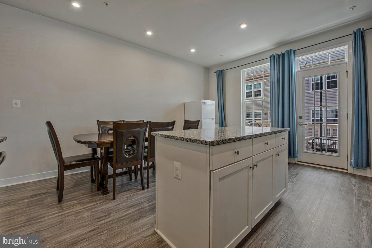 GREENBELT STATION - Residential