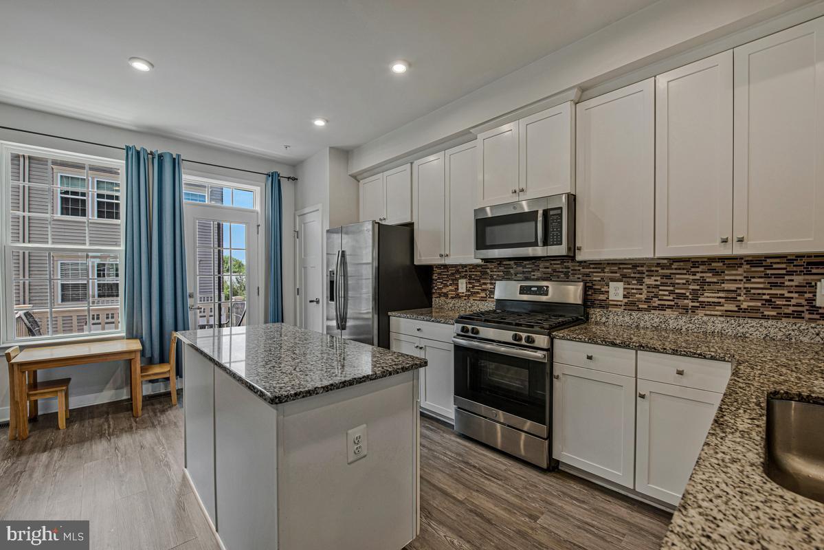 GREENBELT STATION - Residential