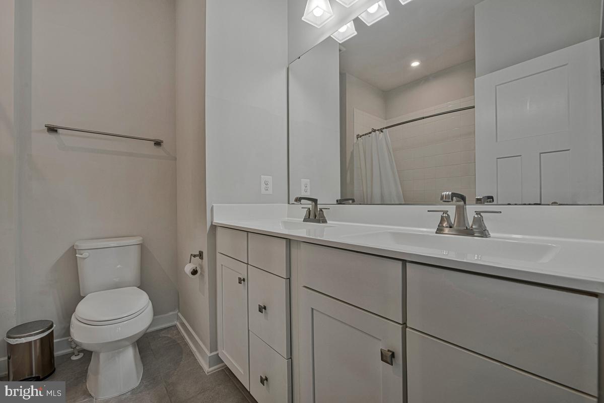 GREENBELT STATION - Residential