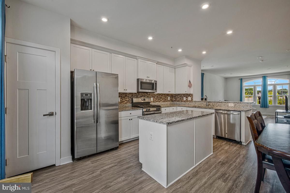 GREENBELT STATION - Residential