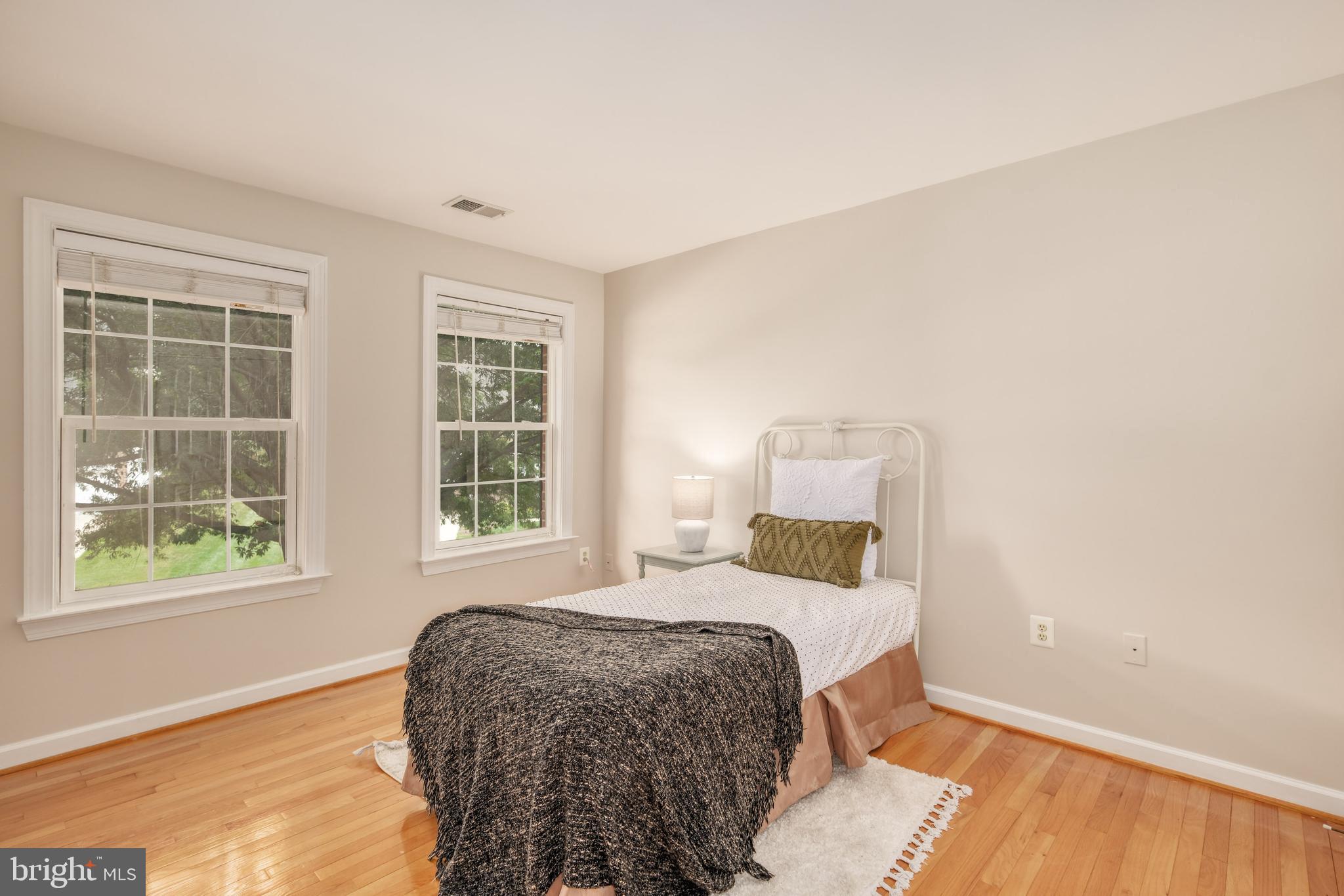 BARRINGTON - Residential