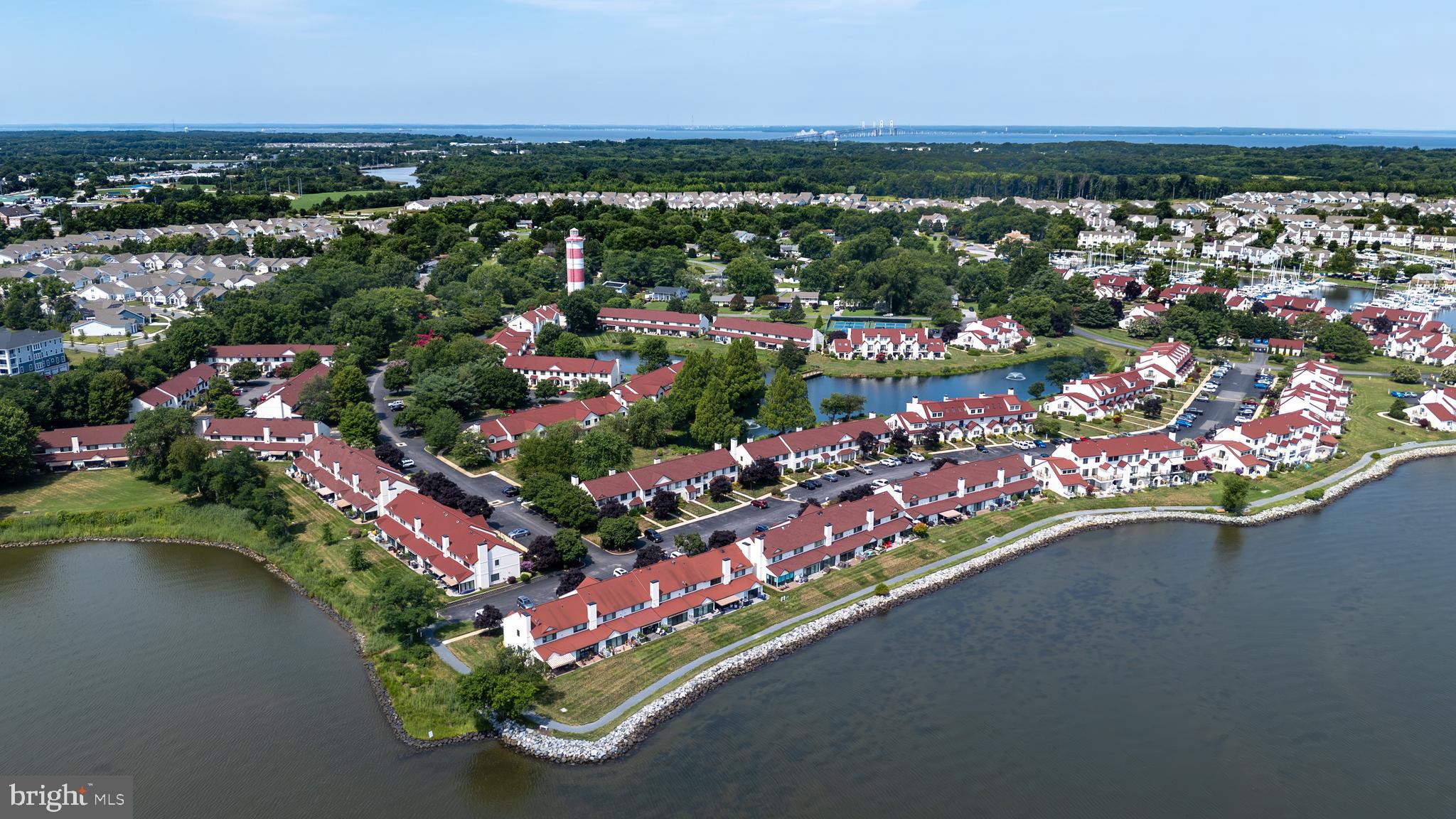QUEENS LANDING - Residential