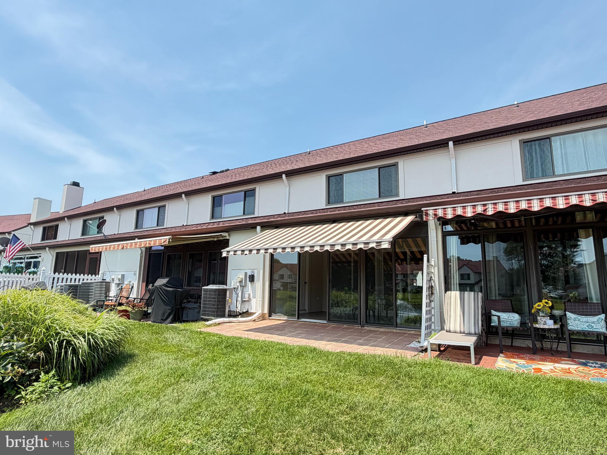 QUEENS LANDING - Residential