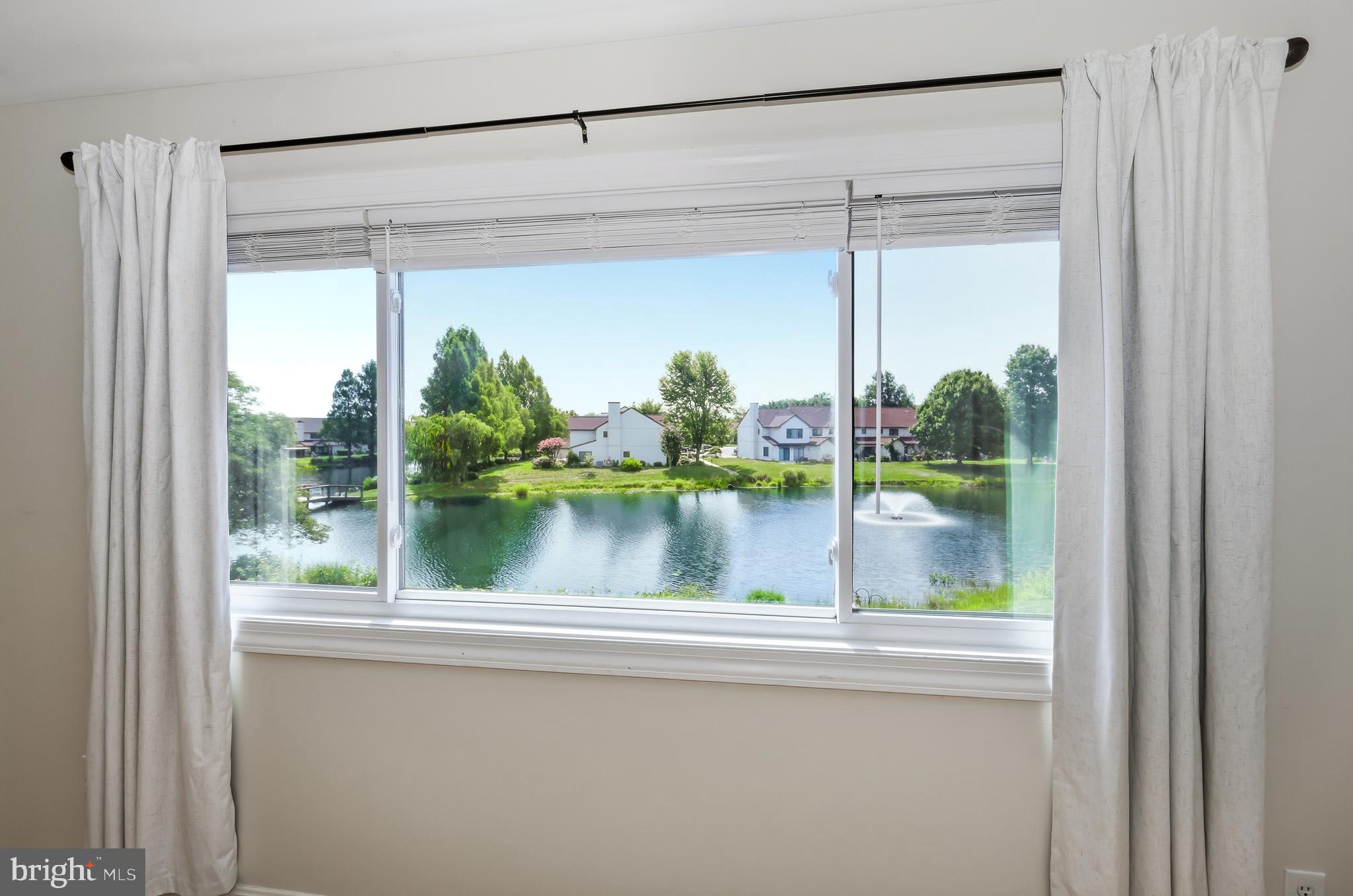 QUEENS LANDING - Residential