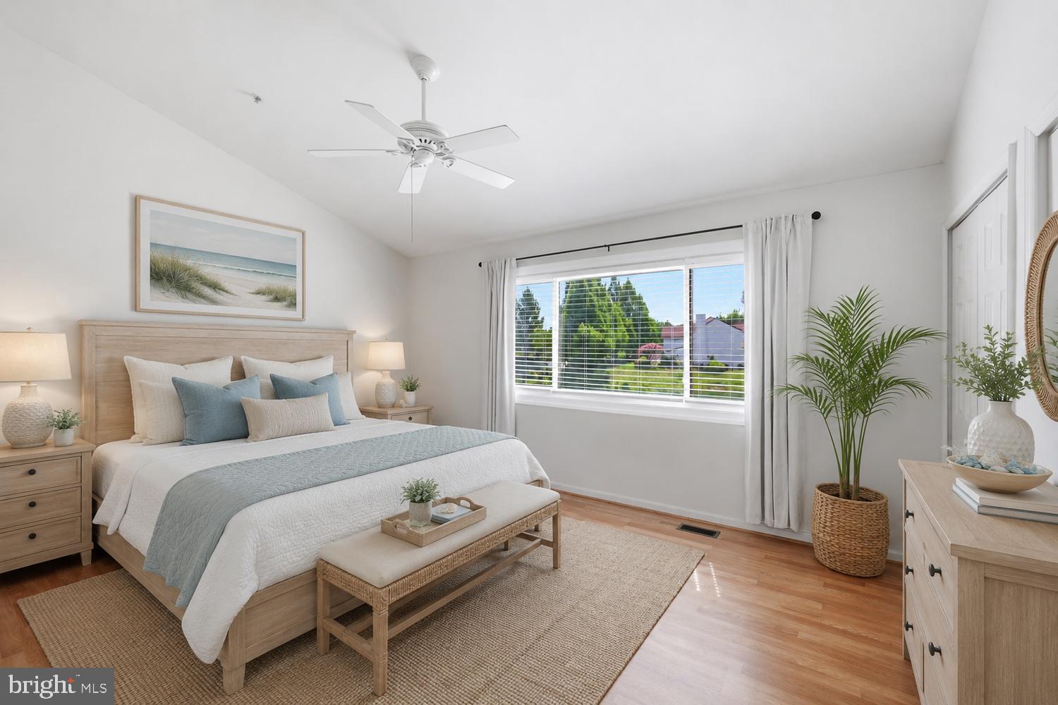 QUEENS LANDING - Residential
