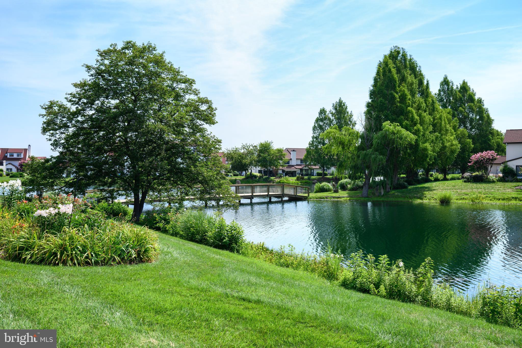 QUEENS LANDING - Residential