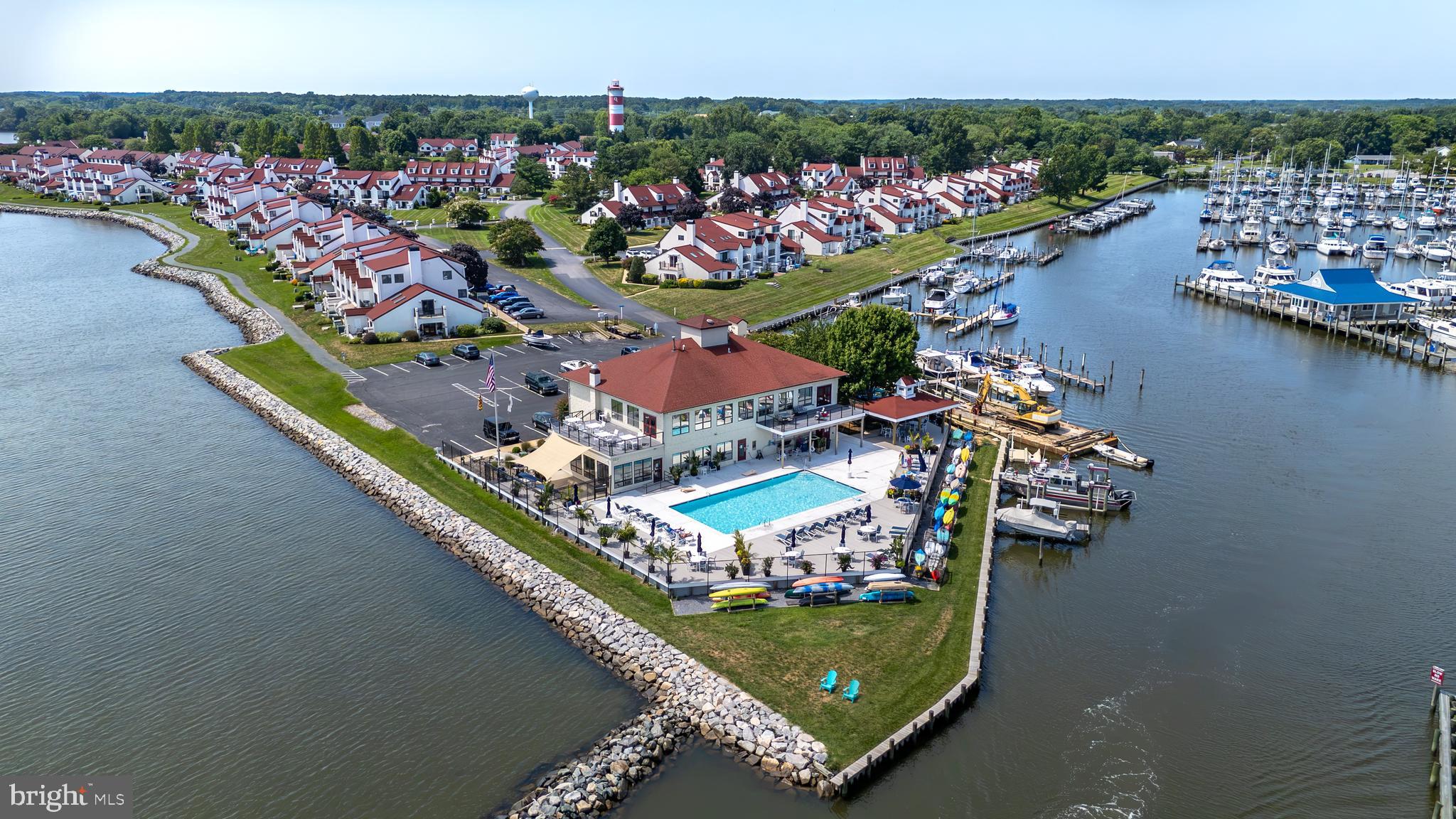QUEENS LANDING - Residential