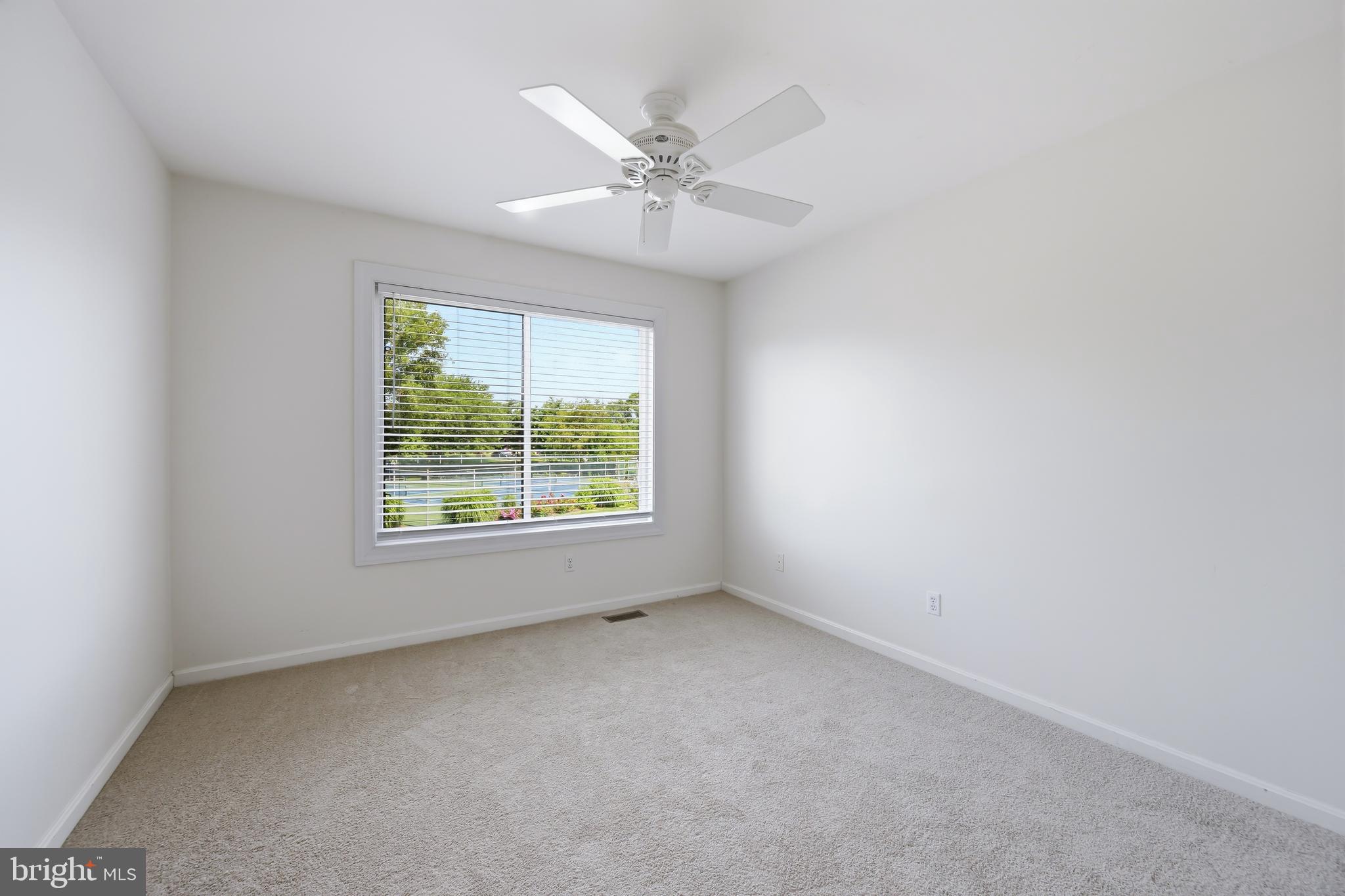 QUEENS LANDING - Residential