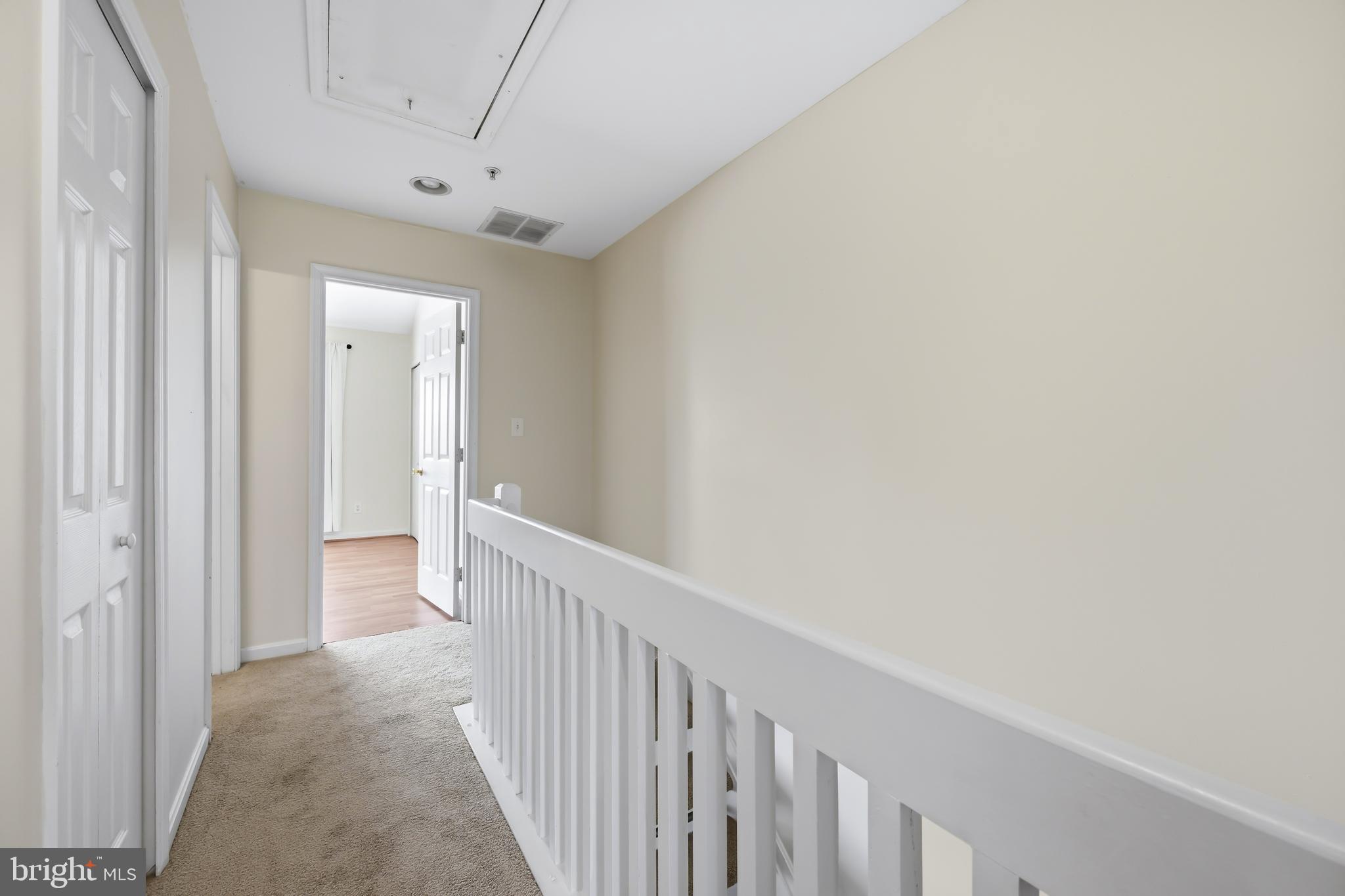 QUEENS LANDING - Residential