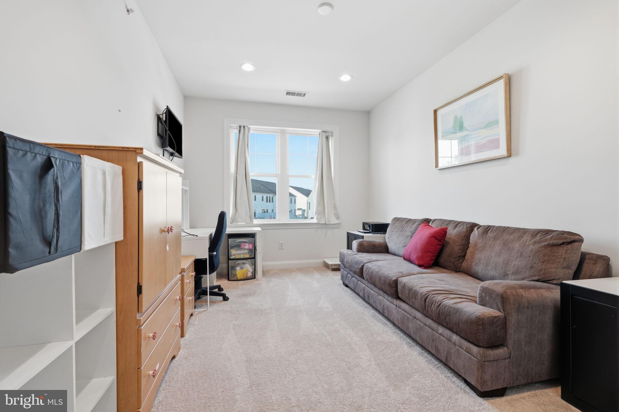 HIGHPOINT AT NEW BRITAIN - Residential