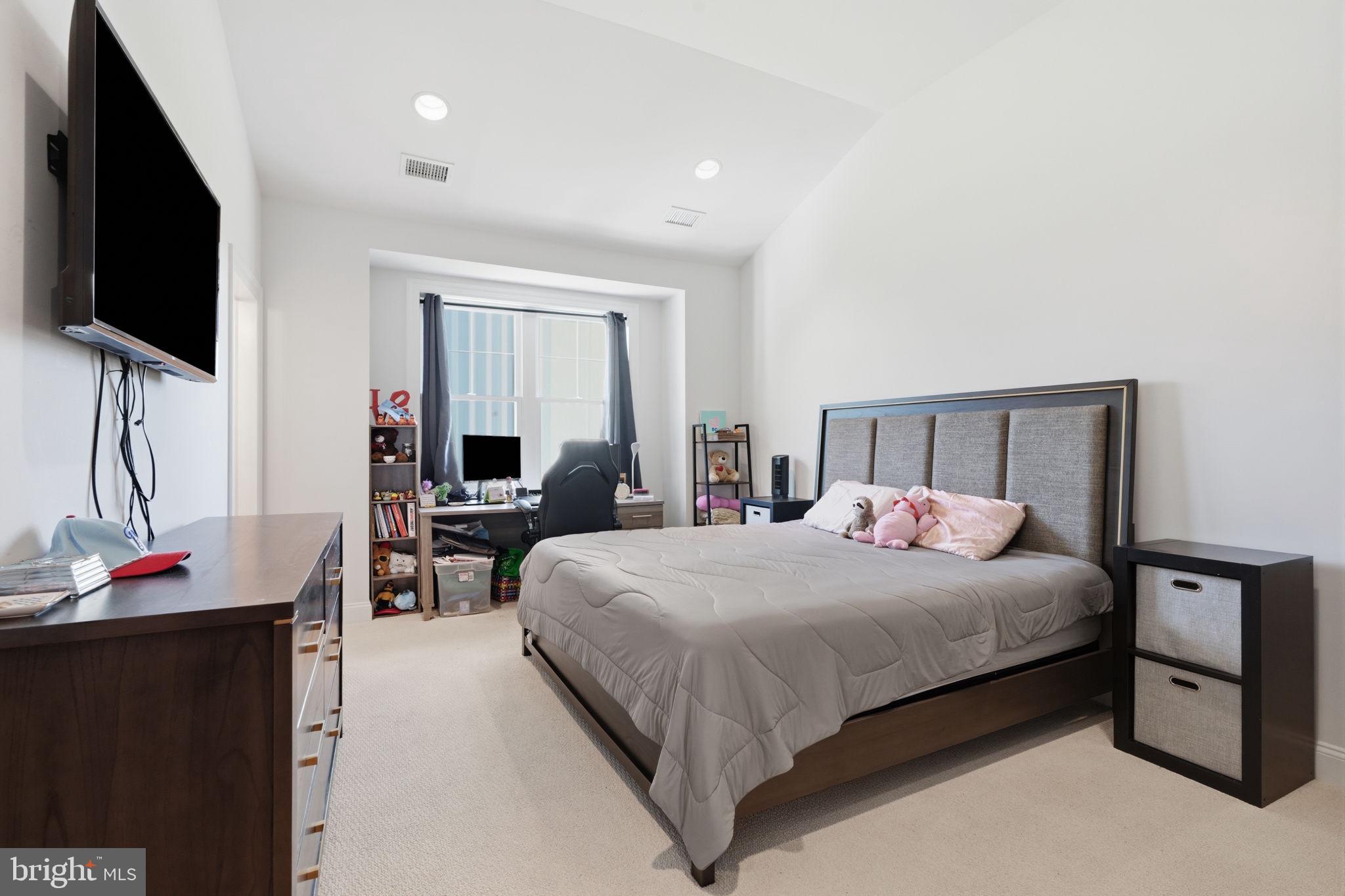 HIGHPOINT AT NEW BRITAIN - Residential