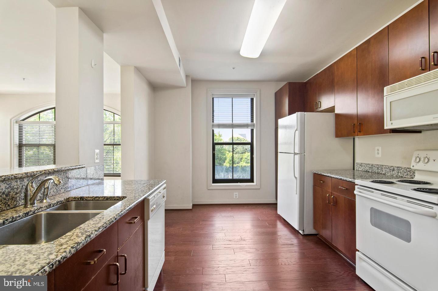 BELMONT BAY - Residential Lease
