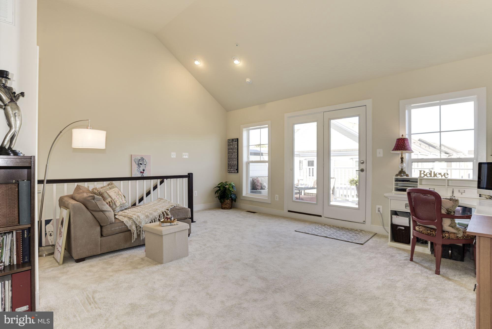 CROWN FARM - Residential