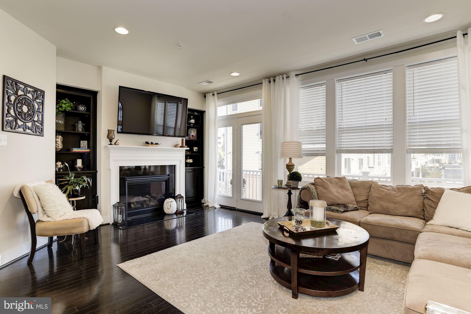 CROWN FARM - Residential