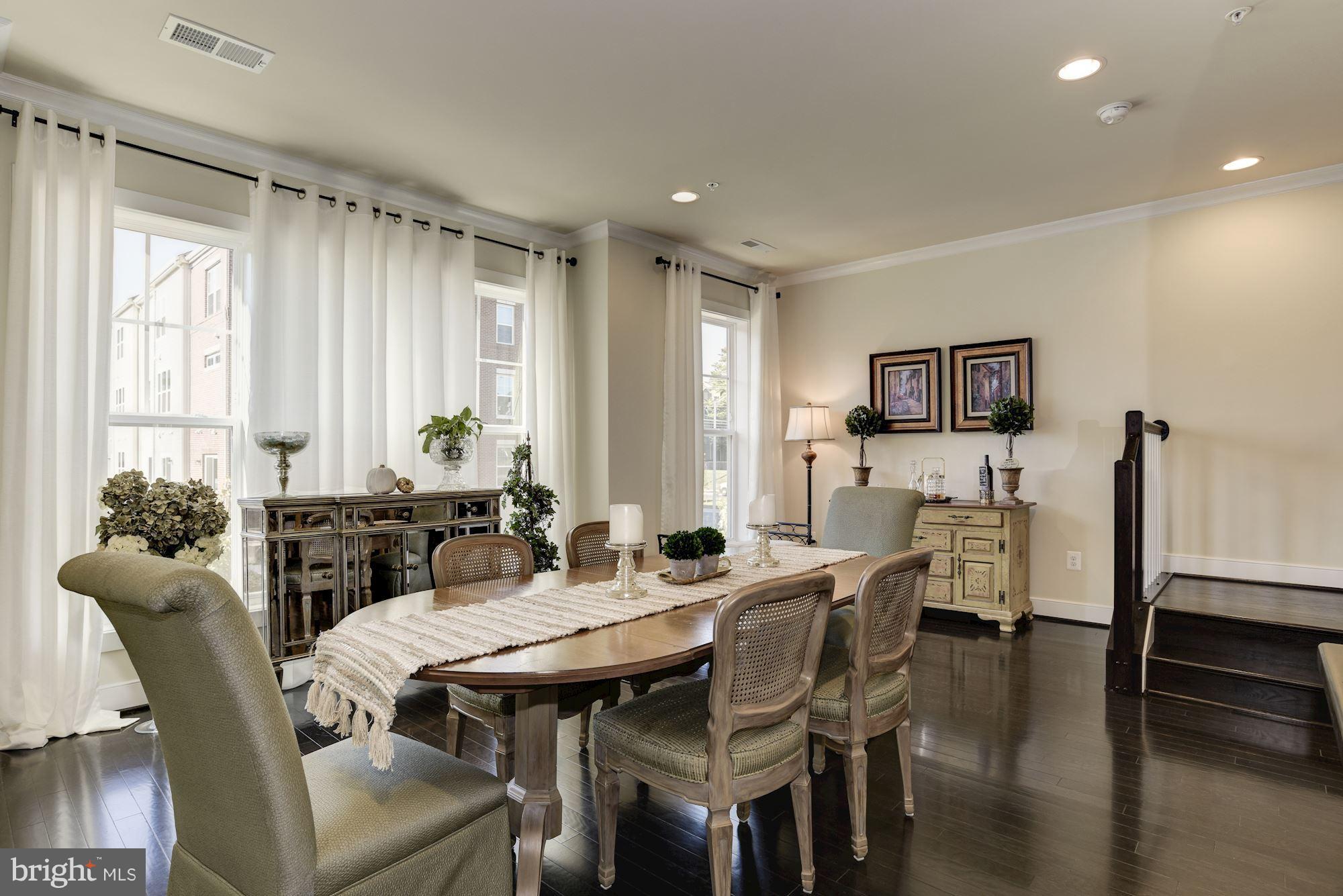 CROWN FARM - Residential