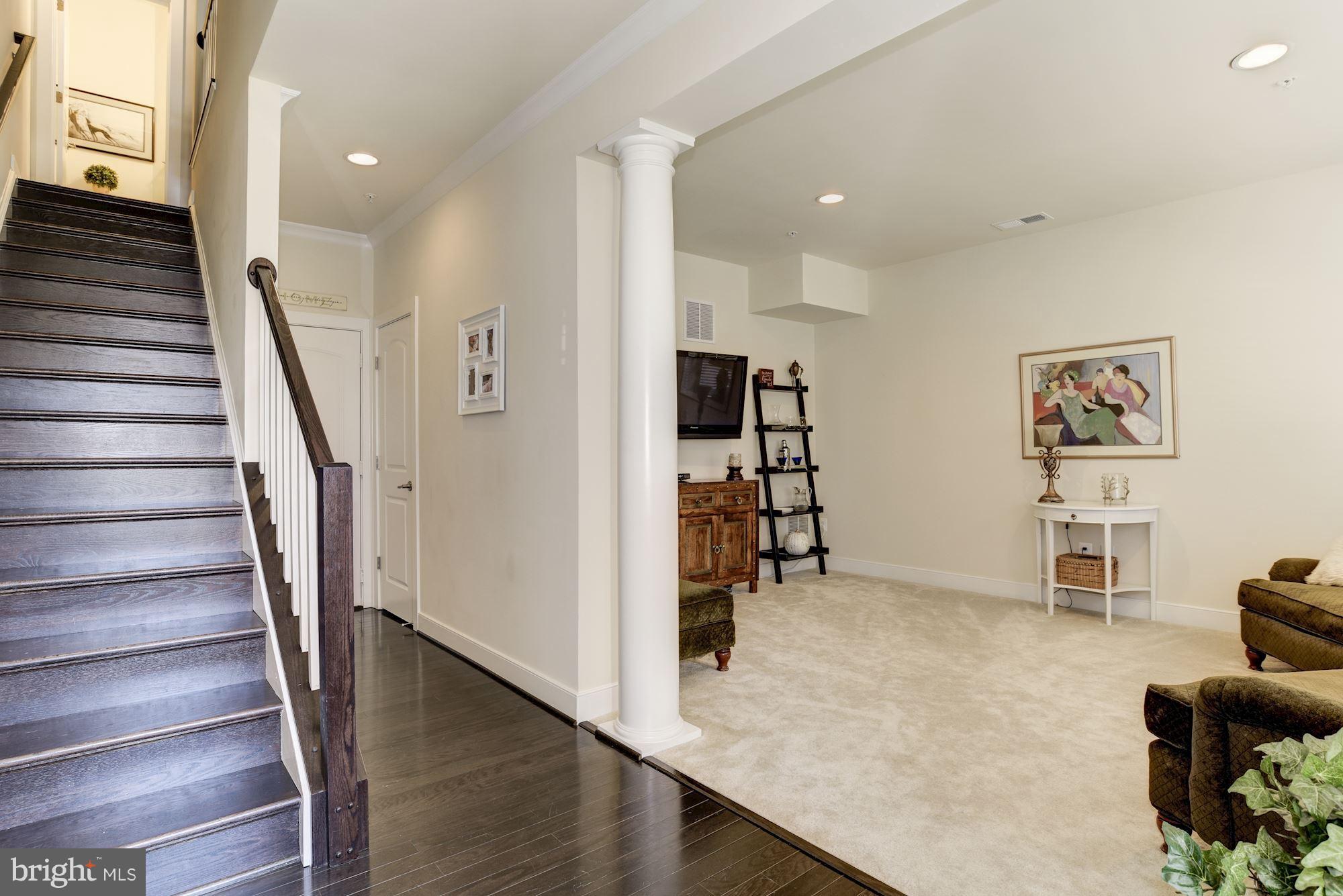 CROWN FARM - Residential