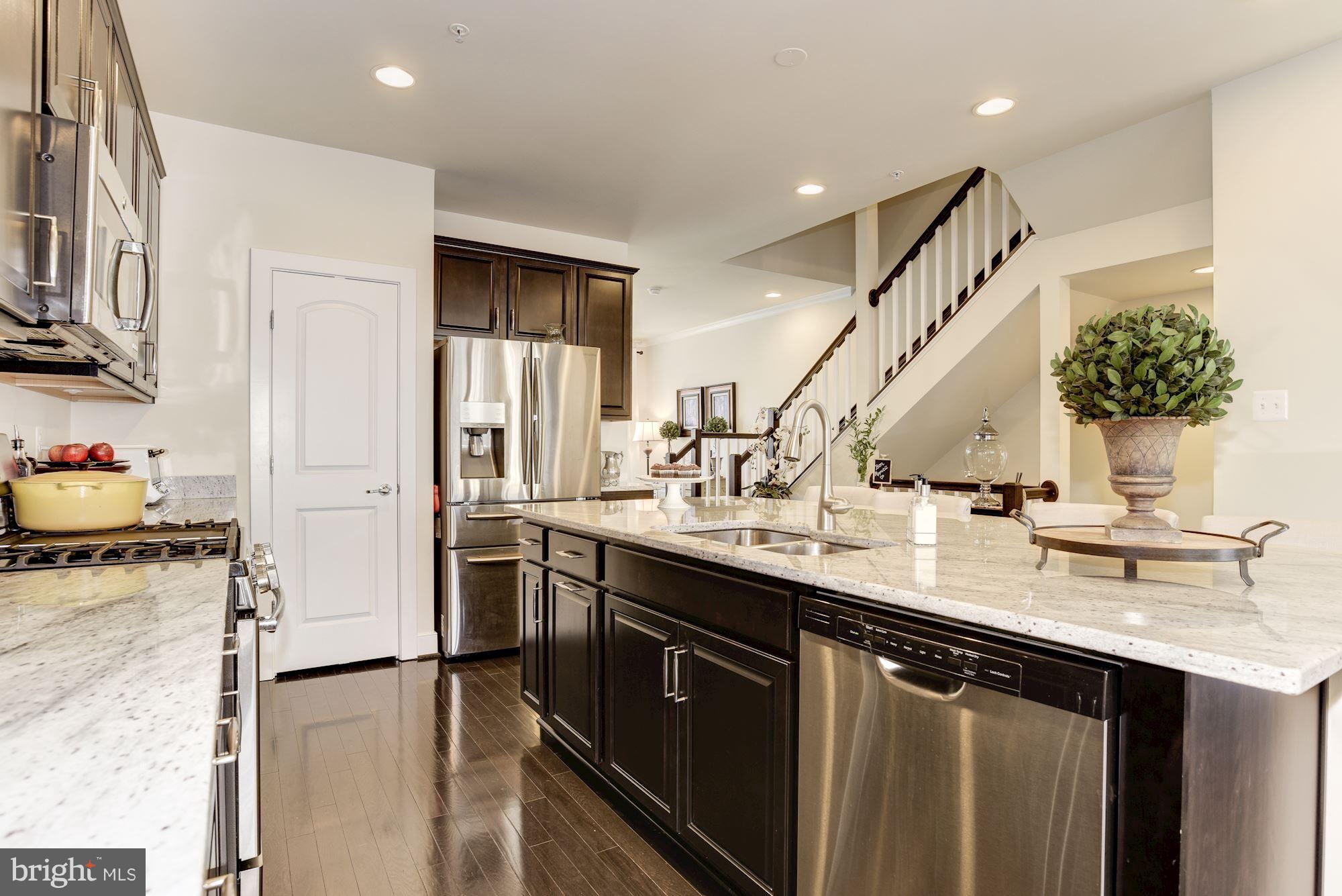 CROWN FARM - Residential